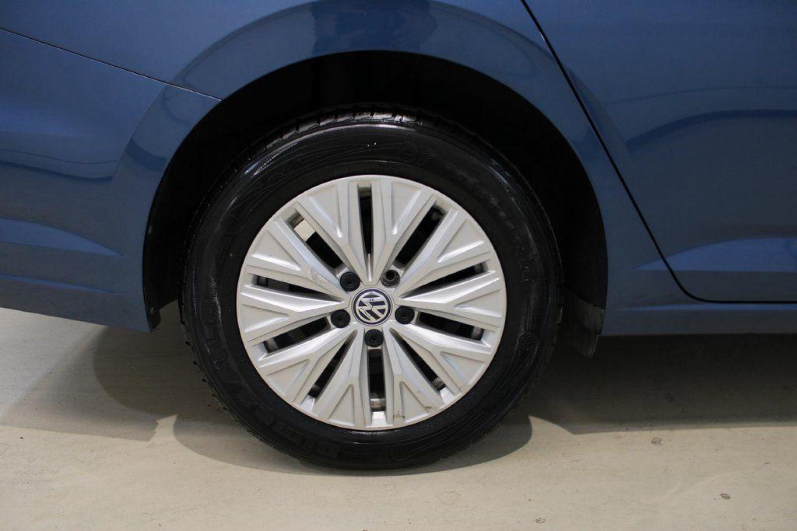 2020 Silk /Black Volkswagen Jetta 1.4T S (3VWCB7BU6LM) with an 1.4L TSI engine, Automatic transmission, located at 15300 Midway Rd., Addison, TX, 75001, (972) 702-0011, 32.958321, -96.838074 - HOME OF THE NO HAGGLE PRICE - WHOLESALE PRICES TO THE PUBLIC!! Priced below KBB Fair Purchase Price!<br><br>Blue Silk Metallic 2020 Volkswagen Jetta 1.4T S<br><br>30/40 City/Highway MPG<br><br>Awards:<br> * 2020 KBB.com 10 Coolest New Cars Under $20,000<br><br>At Midway Auto Group, we strive to pro - Photo#10