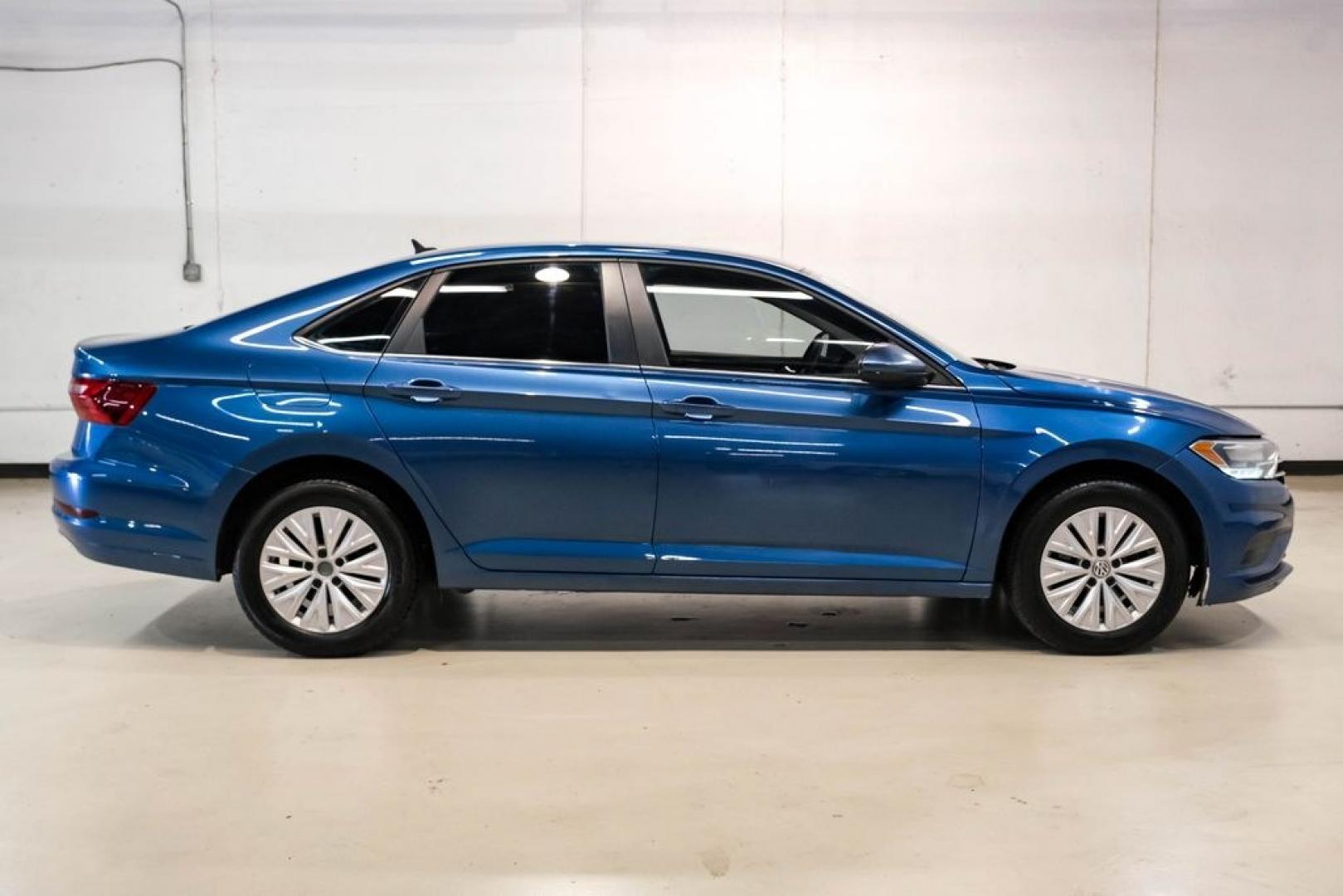 2020 Silk /Black Volkswagen Jetta 1.4T S (3VWCB7BU6LM) with an 1.4L TSI engine, Automatic transmission, located at 15300 Midway Rd., Addison, TX, 75001, (972) 702-0011, 32.958321, -96.838074- Photo#6