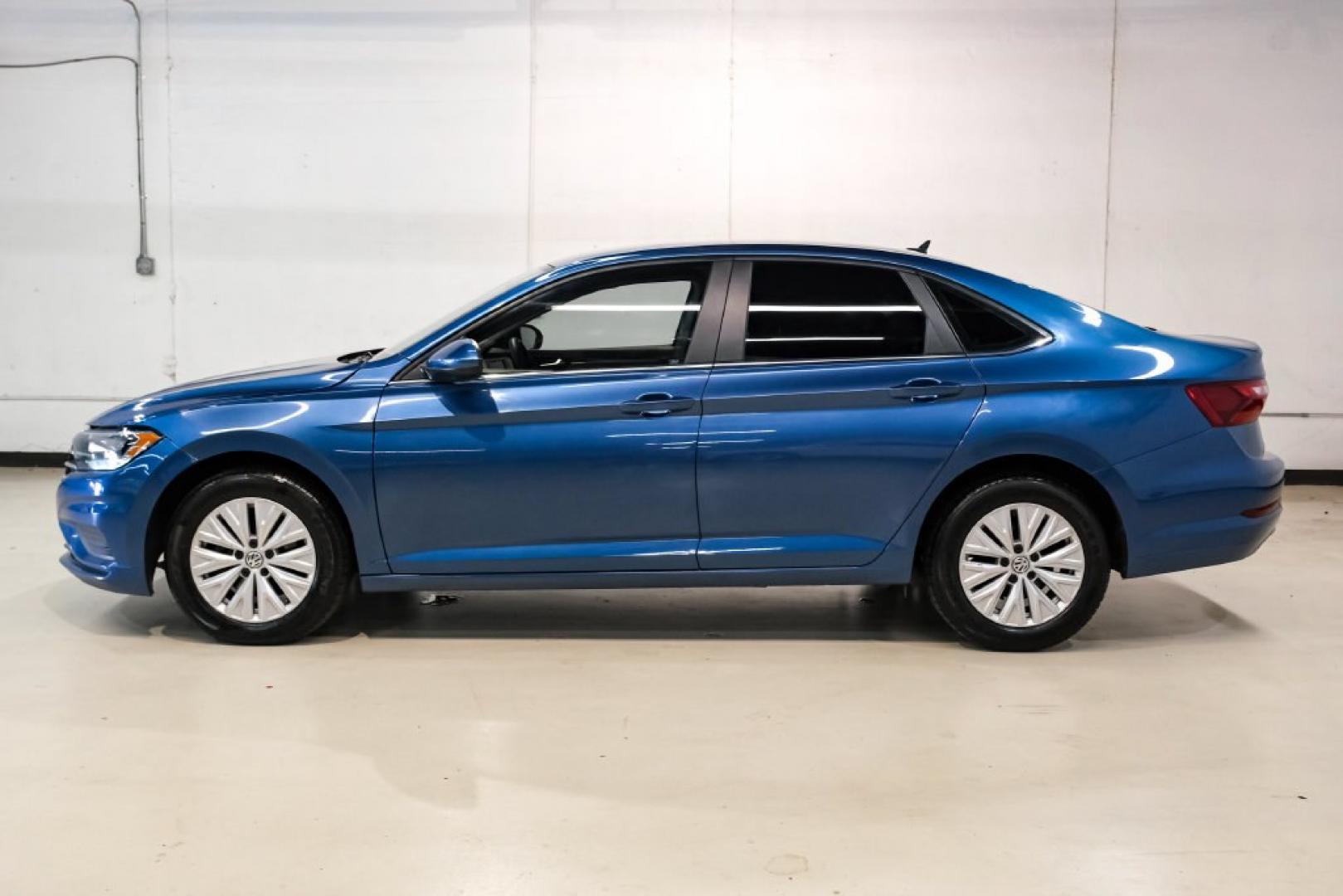 2020 Silk /Black Volkswagen Jetta 1.4T S (3VWCB7BU6LM) with an 1.4L TSI engine, Automatic transmission, located at 15300 Midway Rd., Addison, TX, 75001, (972) 702-0011, 32.958321, -96.838074- Photo#10