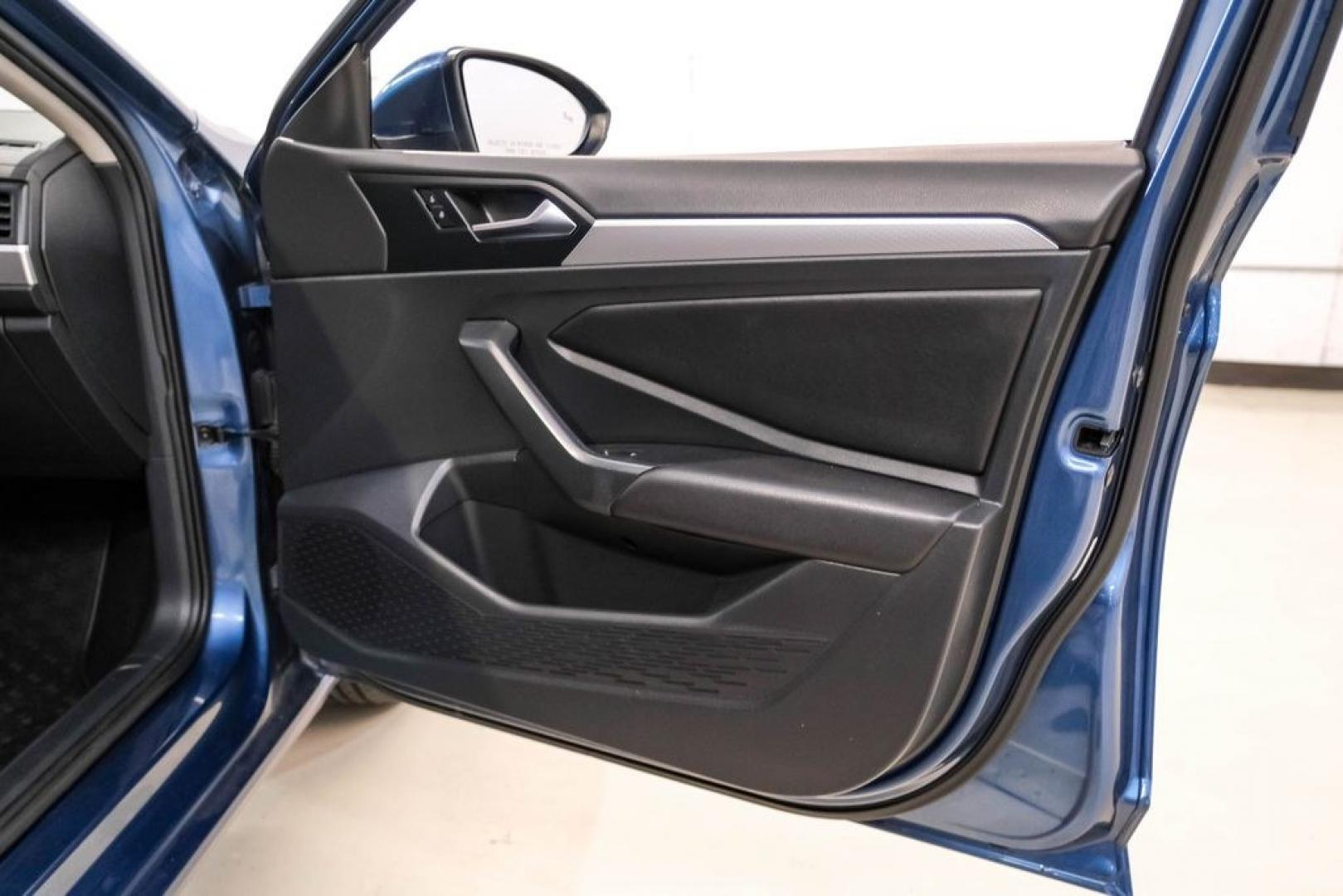 2020 Silk /Black Volkswagen Jetta 1.4T S (3VWCB7BU6LM) with an 1.4L TSI engine, Automatic transmission, located at 15300 Midway Rd., Addison, TX, 75001, (972) 702-0011, 32.958321, -96.838074- Photo#41