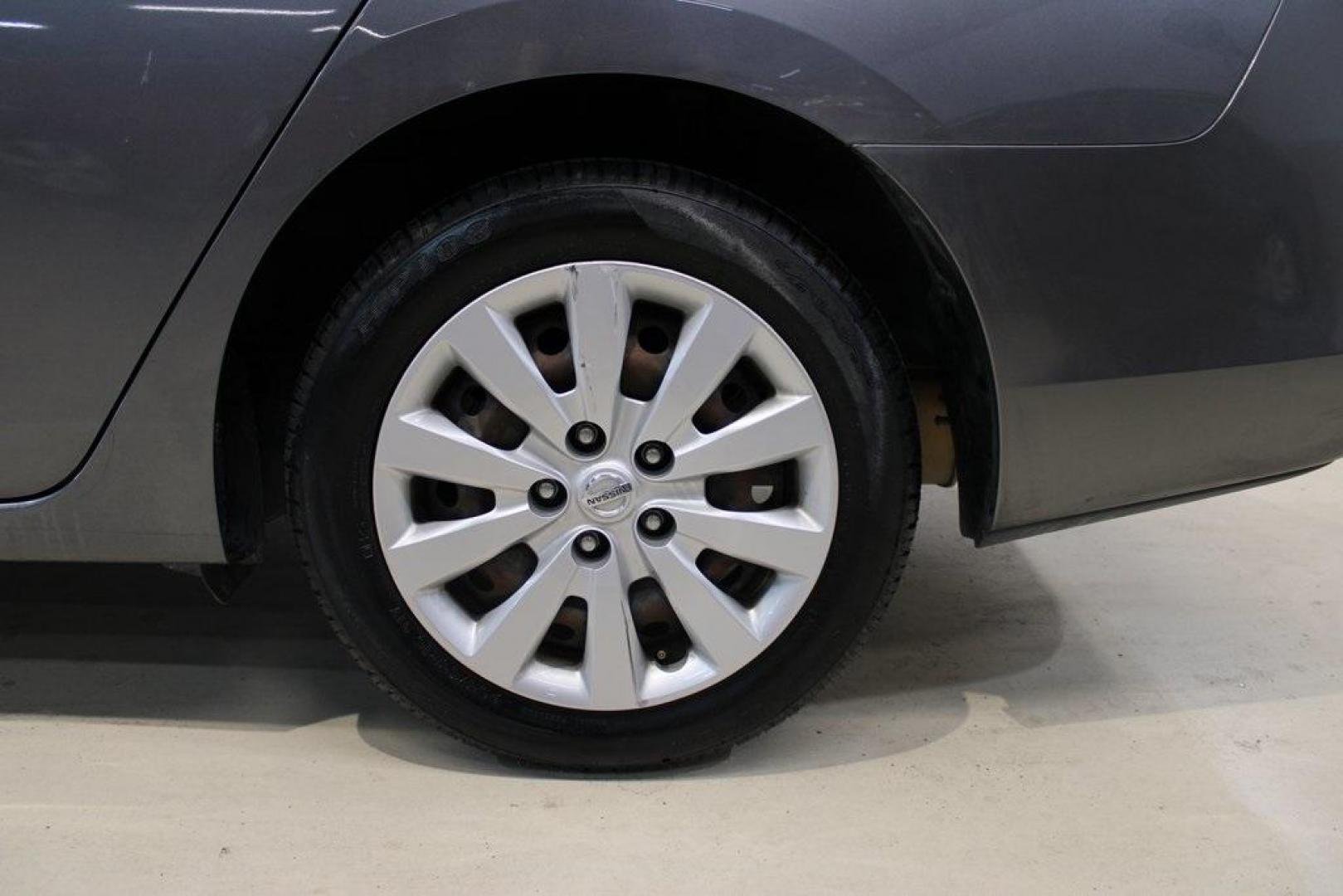 2019 Gun Metallic /Charcoal Nissan Sentra S (3N1AB7AP3KY) with an 1.8L 4-Cylinder DOHC 16V engine, CVT transmission, located at 15300 Midway Rd., Addison, TX, 75001, (972) 702-0011, 32.958321, -96.838074 - Photo#9