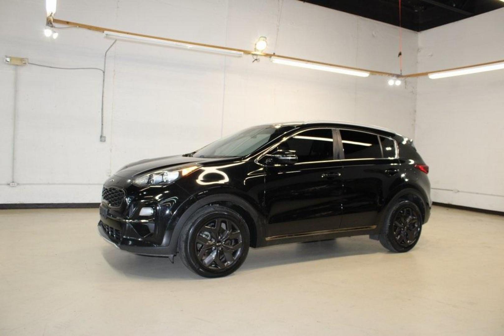 2020 Black Cherry Pearl /Black Kia Sportage S (KNDP63AC0L7) with an 2.4L I4 DGI DOHC 16V engine, Automatic transmission, located at 15300 Midway Rd., Addison, TX, 75001, (972) 702-0011, 32.958321, -96.838074 - Photo#5