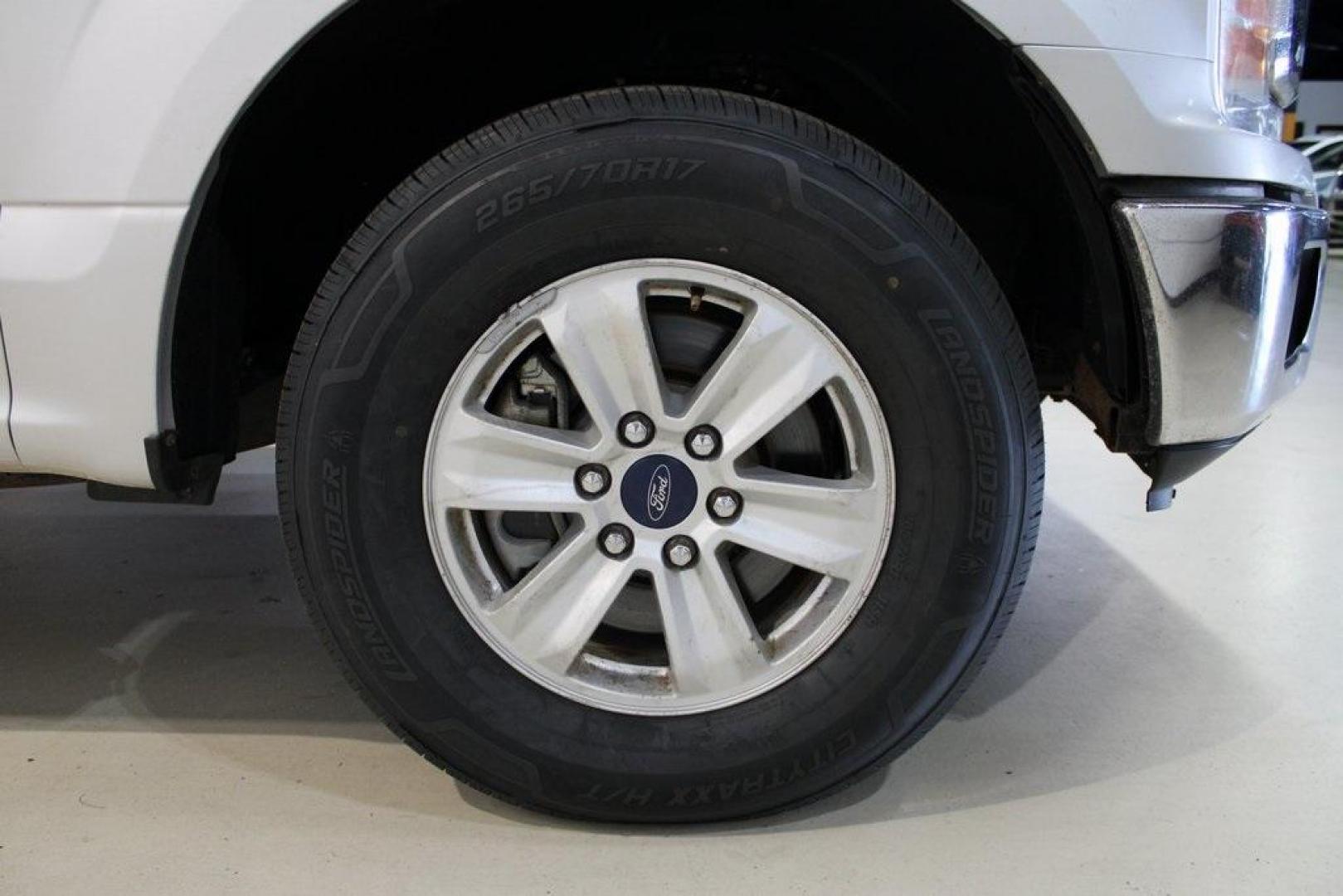 2018 Ingot Silver /Gray Ford F-150 XLT (1FTEW1EG4JK) with an 3.5L V6 EcoBoost engine, Automatic transmission, located at 15300 Midway Rd., Addison, TX, 75001, (972) 702-0011, 32.958321, -96.838074 - Introducing the 2018 Ford F-150 XLT SuperCrew, now available at Midway Auto Group in Addison, Texas. This full-size pickup truck seamlessly blends robust performance, advanced technology, and exceptional comfort, making it an ideal choice for both work and leisure.<br><br>Key Features:<br><br>Engine - Photo#11
