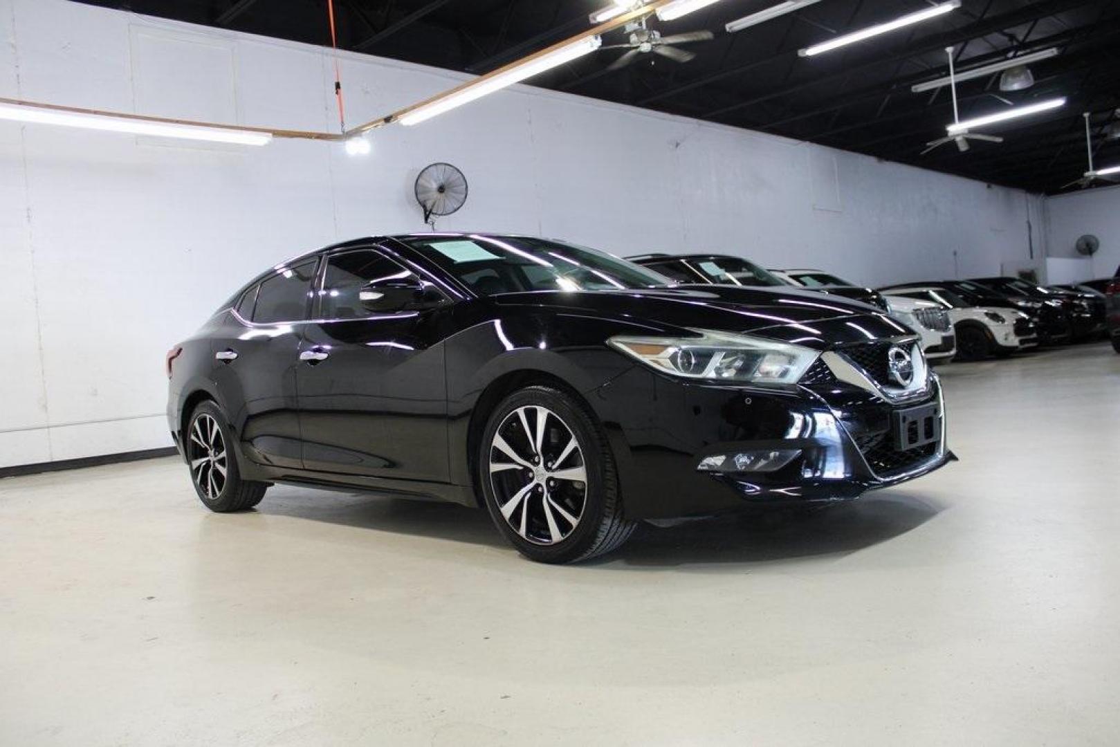 2017 Super Black /Charcoal Nissan Maxima 3.5 SV (1N4AA6AP2HC) with an 3.5L V6 DOHC 24V engine, CVT transmission, located at 15300 Midway Rd., Addison, TX, 75001, (972) 702-0011, 32.958321, -96.838074 - Photo#6