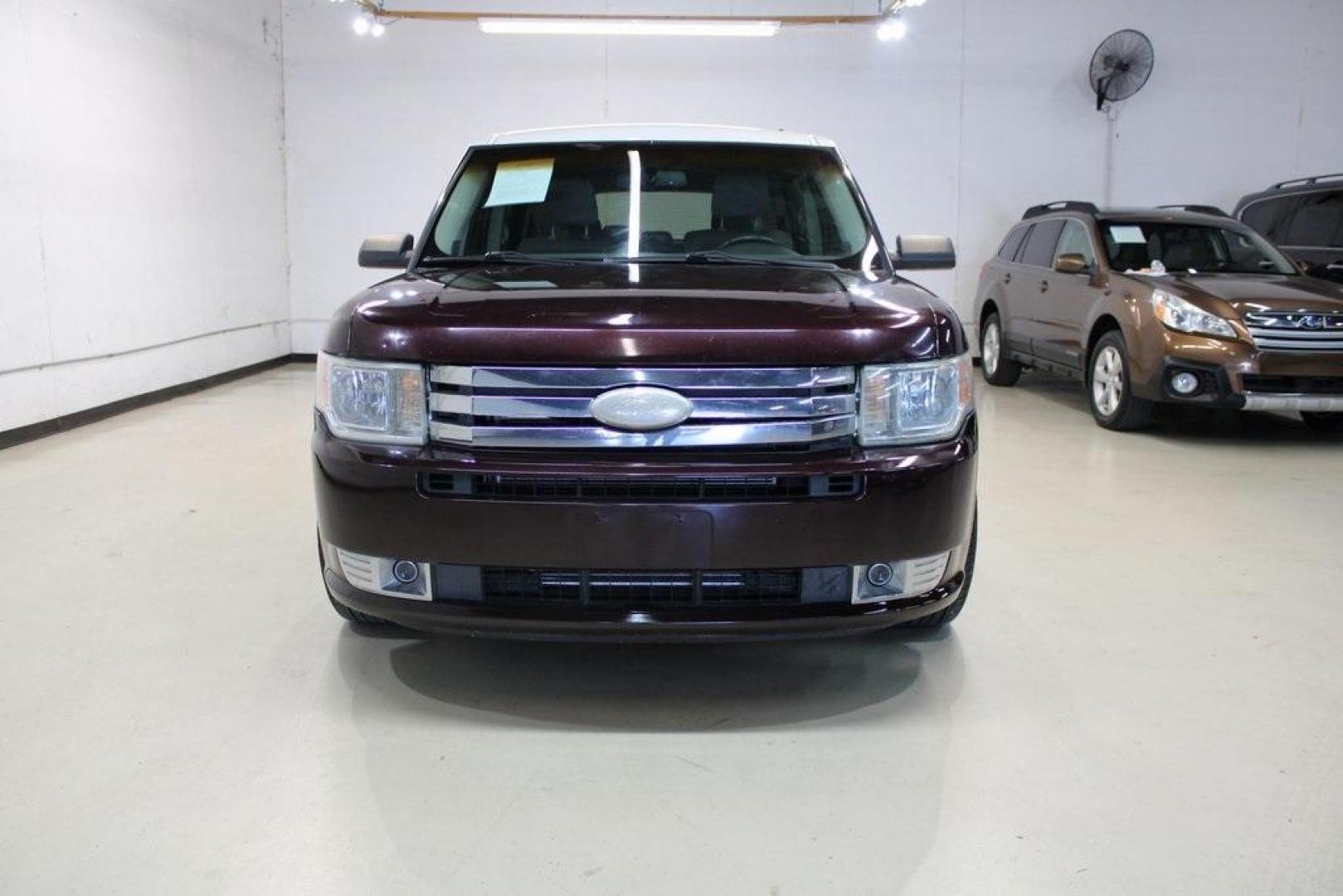 2011 Bordeaux Reserve Red Metallic Ford Flex SE (2FMGK5BC5BB) with an Duratec 3.5L V6 engine, Automatic transmission, located at 15300 Midway Rd., Addison, TX, 75001, (972) 702-0011, 32.958321, -96.838074 - Photo#5