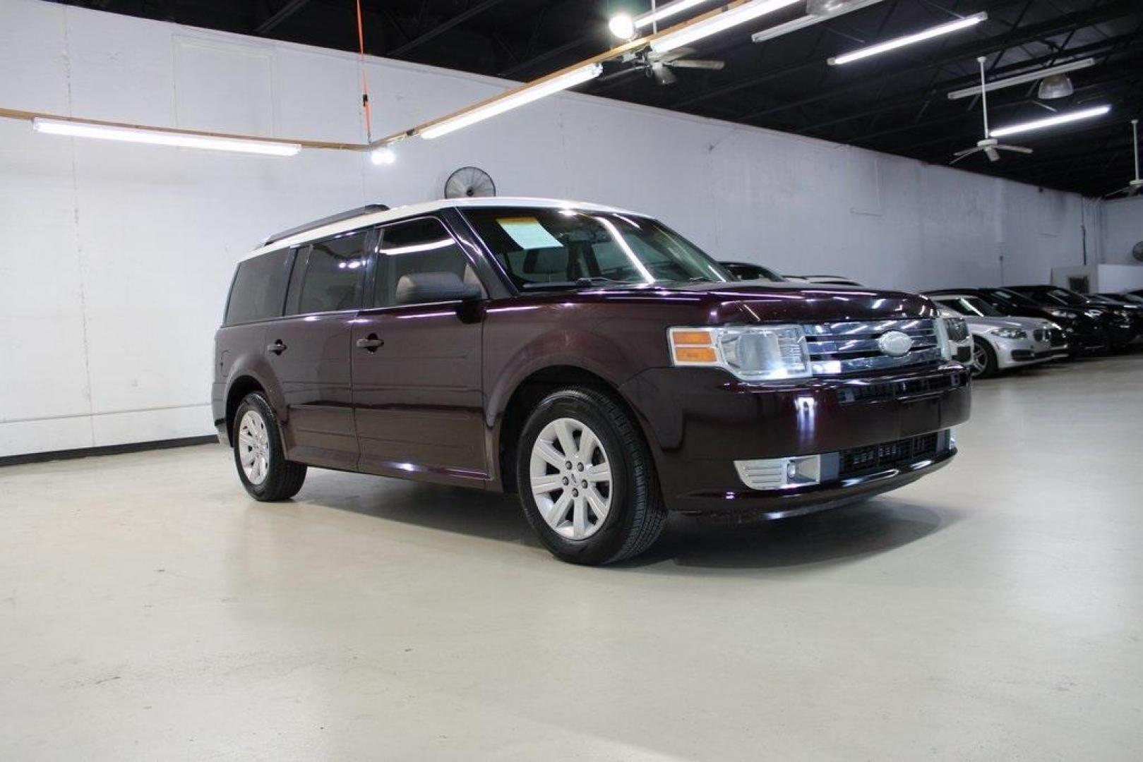 2011 Bordeaux Reserve Red Metallic Ford Flex SE (2FMGK5BC5BB) with an Duratec 3.5L V6 engine, Automatic transmission, located at 15300 Midway Rd., Addison, TX, 75001, (972) 702-0011, 32.958321, -96.838074 - Photo#6