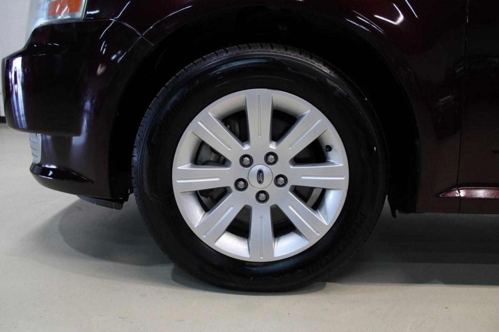 2011 Bordeaux Reserve Red Metallic Ford Flex SE (2FMGK5BC5BB) with an Duratec 3.5L V6 engine, Automatic transmission, located at 15300 Midway Rd., Addison, TX, 75001, (972) 702-0011, 32.958321, -96.838074 - Photo#8