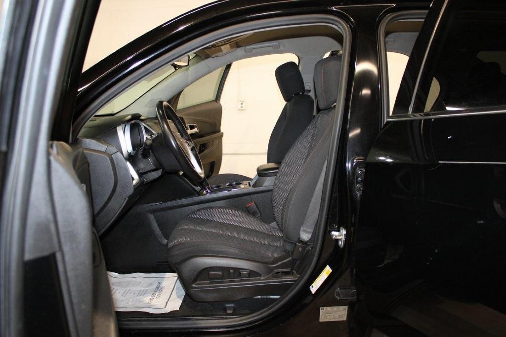 2017 Mosaic Black Metallic /Jet Black Chevrolet Equinox LT (2GNALCEK6H6) with an 2.4L 4-Cylinder SIDI DOHC VVT engine, Automatic transmission, located at 15300 Midway Rd., Addison, TX, 75001, (972) 702-0011, 32.958321, -96.838074 - Introducing the 2017 Chevrolet Equinox LT, now available at Midway Auto Group in Addison, Texas. This versatile SUV combines comfort, efficiency, and modern features, making it an excellent choice for both daily commutes and weekend adventures.<br><br>Key Features:<br><br>Engine: 2.4L 4-Cylinder SID - Photo#12