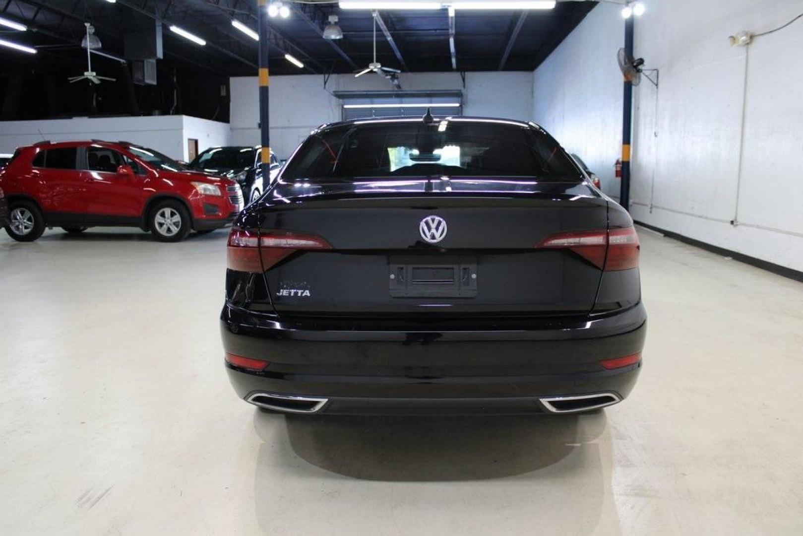 2020 Deep Black Pearl Metallic /Dark Beige/Black Volkswagen Jetta SEL Premium (3VWG57BU8LM) with an 1.4L TSI engine, Automatic transmission, located at 15300 Midway Rd., Addison, TX, 75001, (972) 702-0011, 32.958321, -96.838074 - HOME OF THE NO HAGGLE PRICE - WHOLESALE PRICES TO THE PUBLIC!! Navigation, Backup Camera, Leather Seats, Sunroof / Moonroof, non smoker, Jetta SEL, 4D Sedan, 1.4L TSI, 8-Speed Automatic, FWD, Black, Dark Beige/Black Leather.<br><br>Black 2020 Volkswagen Jetta SEL Premium<br><br>Recent Arrival! 30/40 - Photo#7