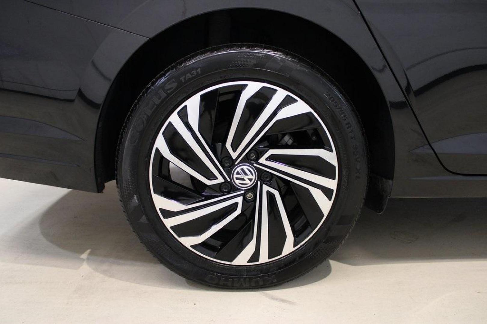 2020 Deep Black Pearl Metallic /Dark Beige/Black Volkswagen Jetta SEL Premium (3VWG57BU8LM) with an 1.4L TSI engine, Automatic transmission, located at 15300 Midway Rd., Addison, TX, 75001, (972) 702-0011, 32.958321, -96.838074 - HOME OF THE NO HAGGLE PRICE - WHOLESALE PRICES TO THE PUBLIC!! Navigation, Backup Camera, Leather Seats, Sunroof / Moonroof, non smoker, Jetta SEL, 4D Sedan, 1.4L TSI, 8-Speed Automatic, FWD, Black, Dark Beige/Black Leather.<br><br>Black 2020 Volkswagen Jetta SEL Premium<br><br>Recent Arrival! 30/40 - Photo#10