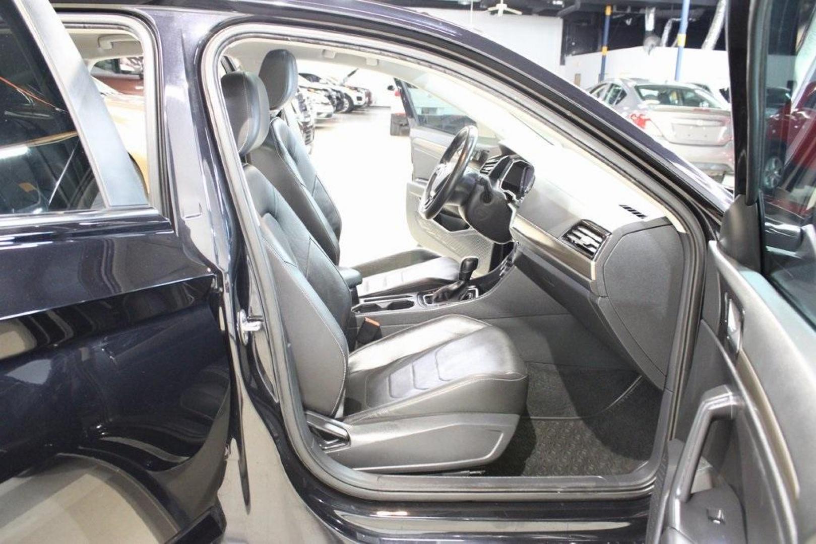 2020 Deep Black Pearl Metallic /Dark Beige/Black Volkswagen Jetta SEL Premium (3VWG57BU8LM) with an 1.4L TSI engine, Automatic transmission, located at 15300 Midway Rd., Addison, TX, 75001, (972) 702-0011, 32.958321, -96.838074 - HOME OF THE NO HAGGLE PRICE - WHOLESALE PRICES TO THE PUBLIC!! Navigation, Backup Camera, Leather Seats, Sunroof / Moonroof, non smoker, Jetta SEL, 4D Sedan, 1.4L TSI, 8-Speed Automatic, FWD, Black, Dark Beige/Black Leather.<br><br>Black 2020 Volkswagen Jetta SEL Premium<br><br>Recent Arrival! 30/40 - Photo#15