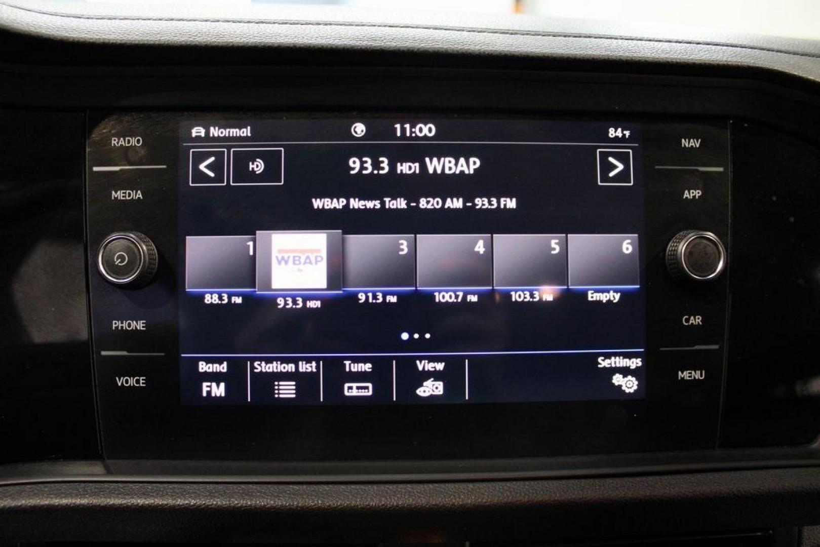 2020 Deep Black Pearl Metallic /Dark Beige/Black Volkswagen Jetta SEL Premium (3VWG57BU8LM) with an 1.4L TSI engine, Automatic transmission, located at 15300 Midway Rd., Addison, TX, 75001, (972) 702-0011, 32.958321, -96.838074 - HOME OF THE NO HAGGLE PRICE - WHOLESALE PRICES TO THE PUBLIC!! Navigation, Backup Camera, Leather Seats, Sunroof / Moonroof, non smoker, Jetta SEL, 4D Sedan, 1.4L TSI, 8-Speed Automatic, FWD, Black, Dark Beige/Black Leather.<br><br>Black 2020 Volkswagen Jetta SEL Premium<br><br>Recent Arrival! 30/40 - Photo#19