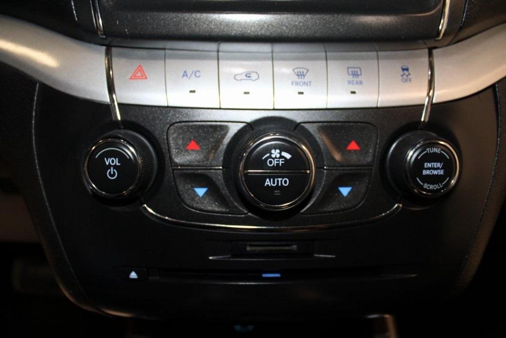 2019 Vice White /Red Dodge Journey GT (3C4PDDEG8KT) with an 3.6L V6 24V VVT engine, Automatic transmission, located at 15300 Midway Rd., Addison, TX, 75001, (972) 702-0011, 32.958321, -96.838074 - Introducing the 2019 Dodge Journey GT AWD, now available at Midway Auto Group in Addison, Texas. This versatile SUV combines robust performance, ample space, and modern features, making it an excellent choice for families and adventurers alike.<br><br>Key Features:<br><br>Engine: 3.6L V6 producing 2 - Photo#22