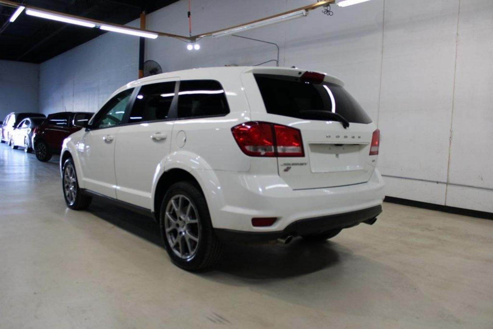 2019 Vice White /Red Dodge Journey GT (3C4PDDEG8KT) with an 3.6L V6 24V VVT engine, Automatic transmission, located at 15300 Midway Rd., Addison, TX, 75001, (972) 702-0011, 32.958321, -96.838074 - Introducing the 2019 Dodge Journey GT AWD, now available at Midway Auto Group in Addison, Texas. This versatile SUV combines robust performance, ample space, and modern features, making it an excellent choice for families and adventurers alike.<br><br>Key Features:<br><br>Engine: 3.6L V6 producing 2 - Photo#3
