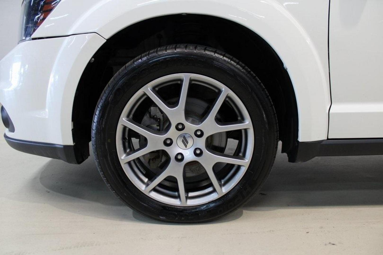 2019 Vice White /Red Dodge Journey GT (3C4PDDEG8KT) with an 3.6L V6 24V VVT engine, Automatic transmission, located at 15300 Midway Rd., Addison, TX, 75001, (972) 702-0011, 32.958321, -96.838074 - Introducing the 2019 Dodge Journey GT AWD, now available at Midway Auto Group in Addison, Texas. This versatile SUV combines robust performance, ample space, and modern features, making it an excellent choice for families and adventurers alike.<br><br>Key Features:<br><br>Engine: 3.6L V6 producing 2 - Photo#8