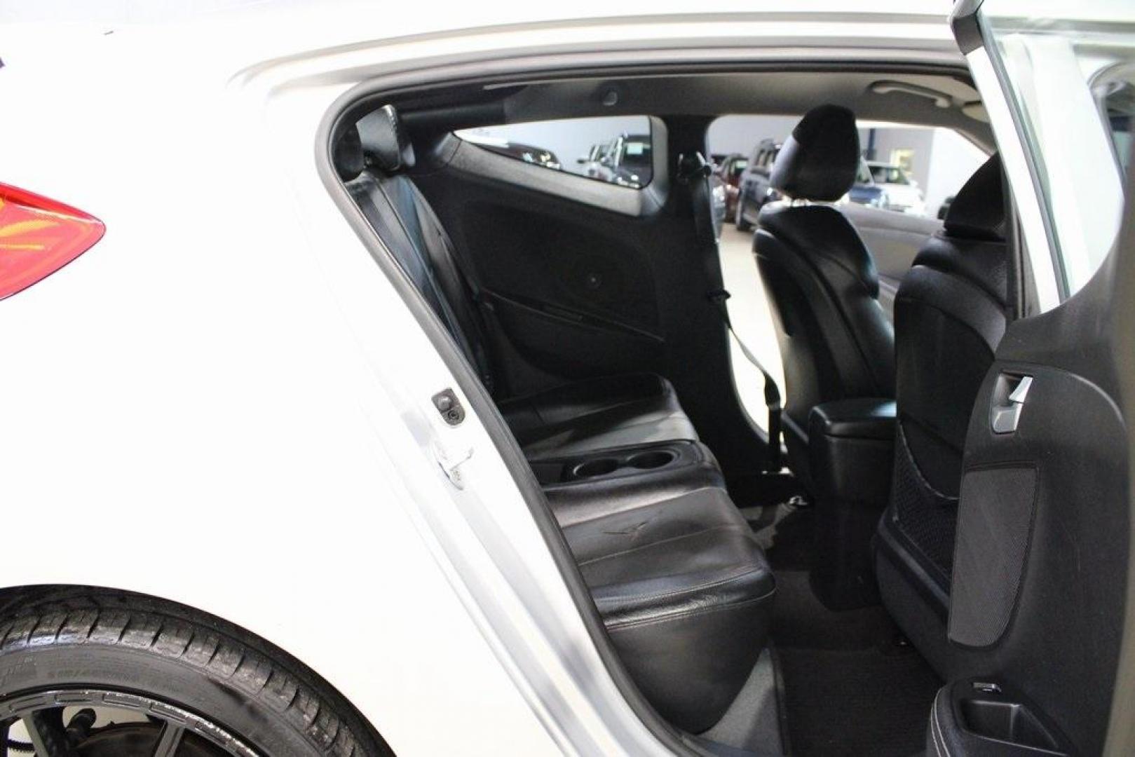 2014 Ironman Silver Metallic /Black Hyundai Veloster Turbo (KMHTC6AEXEU) with an 1.6L I4 DGI DOHC 16V Turbocharged engine, Manual transmission, located at 15300 Midway Rd., Addison, TX, 75001, (972) 702-0011, 32.958321, -96.838074 - Introducing the 2014 Hyundai Veloster Turbo, now available at Midway Auto Group in Addison, Texas. This distinctive hatchback combines sporty performance with innovative design, offering a driving experience that's both exhilarating and practical.<br><br>Key Features:<br><br>Engine: 1.6L Turbocharge - Photo#15
