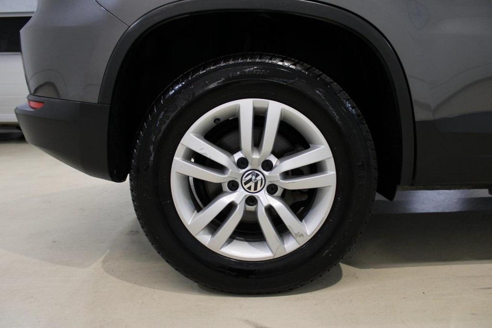 2016 Pepper / Gray /Charcoal Black Volkswagen Tiguan S (WVGAV7AX2GW) with an 2.0L 4-Cylinder Turbocharged engine, Automatic transmission, located at 15300 Midway Rd., Addison, TX, 75001, (972) 702-0011, 32.958321, -96.838074 - Photo#10