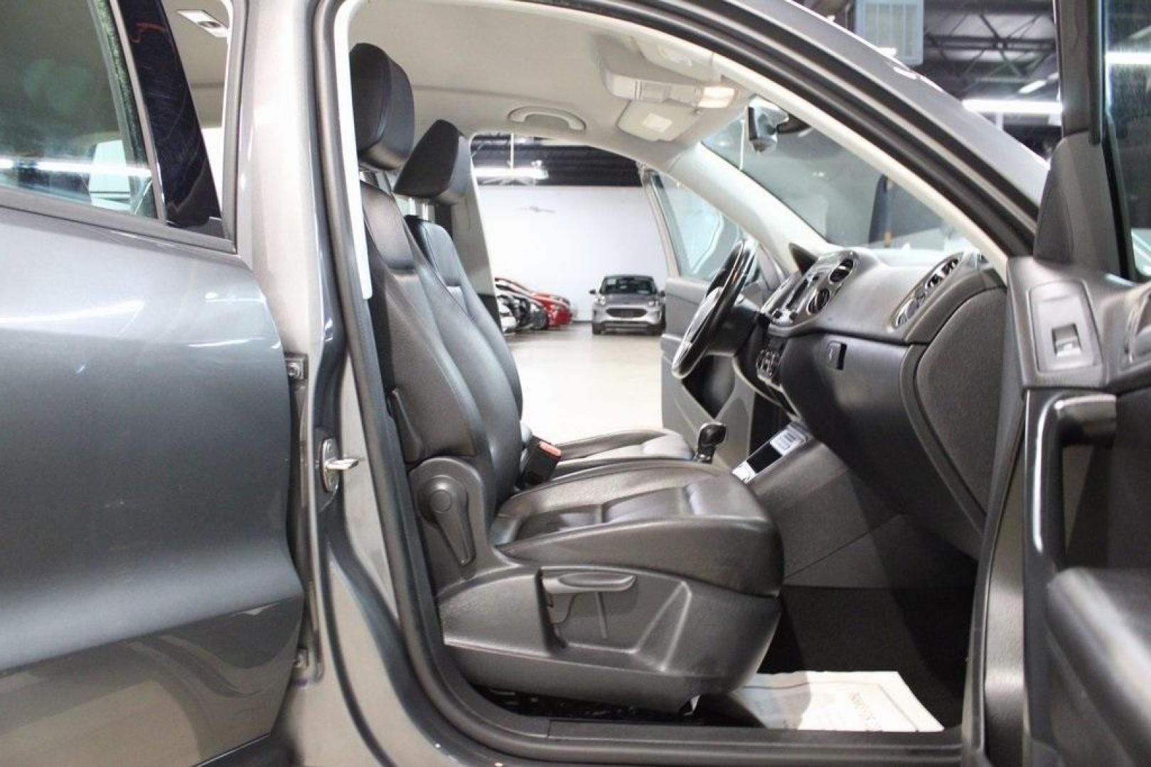 2016 Pepper / Gray /Charcoal Black Volkswagen Tiguan S (WVGAV7AX2GW) with an 2.0L 4-Cylinder Turbocharged engine, Automatic transmission, located at 15300 Midway Rd., Addison, TX, 75001, (972) 702-0011, 32.958321, -96.838074 - Photo#12
