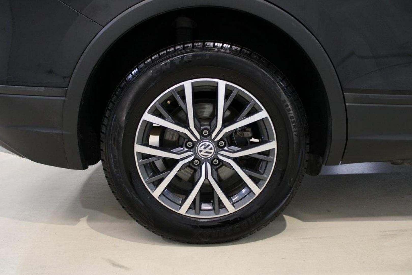 2019 Deep Black Pearl Volkswagen Tiguan 2.0T SE (3VV3B7AX0KM) with an 2.0L TSI DOHC engine, Automatic transmission, located at 15300 Midway Rd., Addison, TX, 75001, (972) 702-0011, 32.958321, -96.838074 - Photo#10