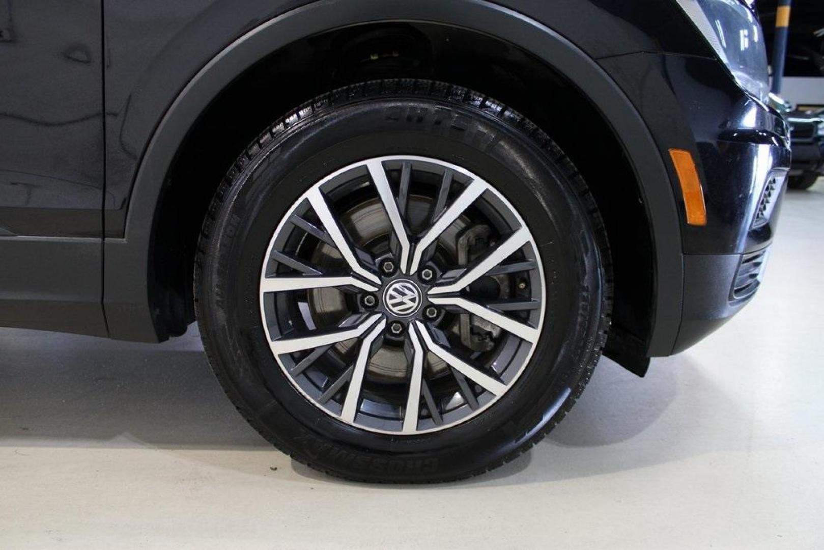 2019 Deep Black Pearl Volkswagen Tiguan 2.0T SE (3VV3B7AX0KM) with an 2.0L TSI DOHC engine, Automatic transmission, located at 15300 Midway Rd., Addison, TX, 75001, (972) 702-0011, 32.958321, -96.838074 - Photo#11