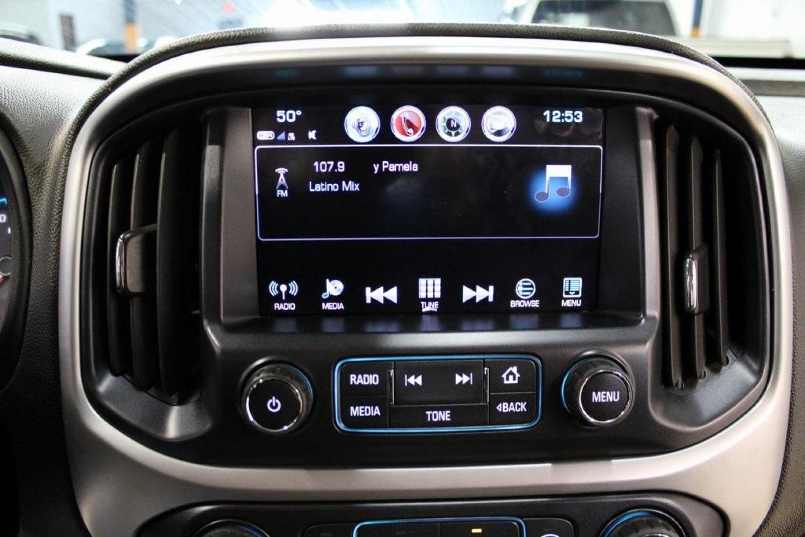2018 Graphite Metallic /Black Chevrolet Colorado LT (1GCHSCEA0J1) with an 2.5L I4 DI DOHC VVT engine, Automatic transmission, located at 15300 Midway Rd., Addison, TX, 75001, (972) 702-0011, 32.958321, -96.838074 - Photo#18