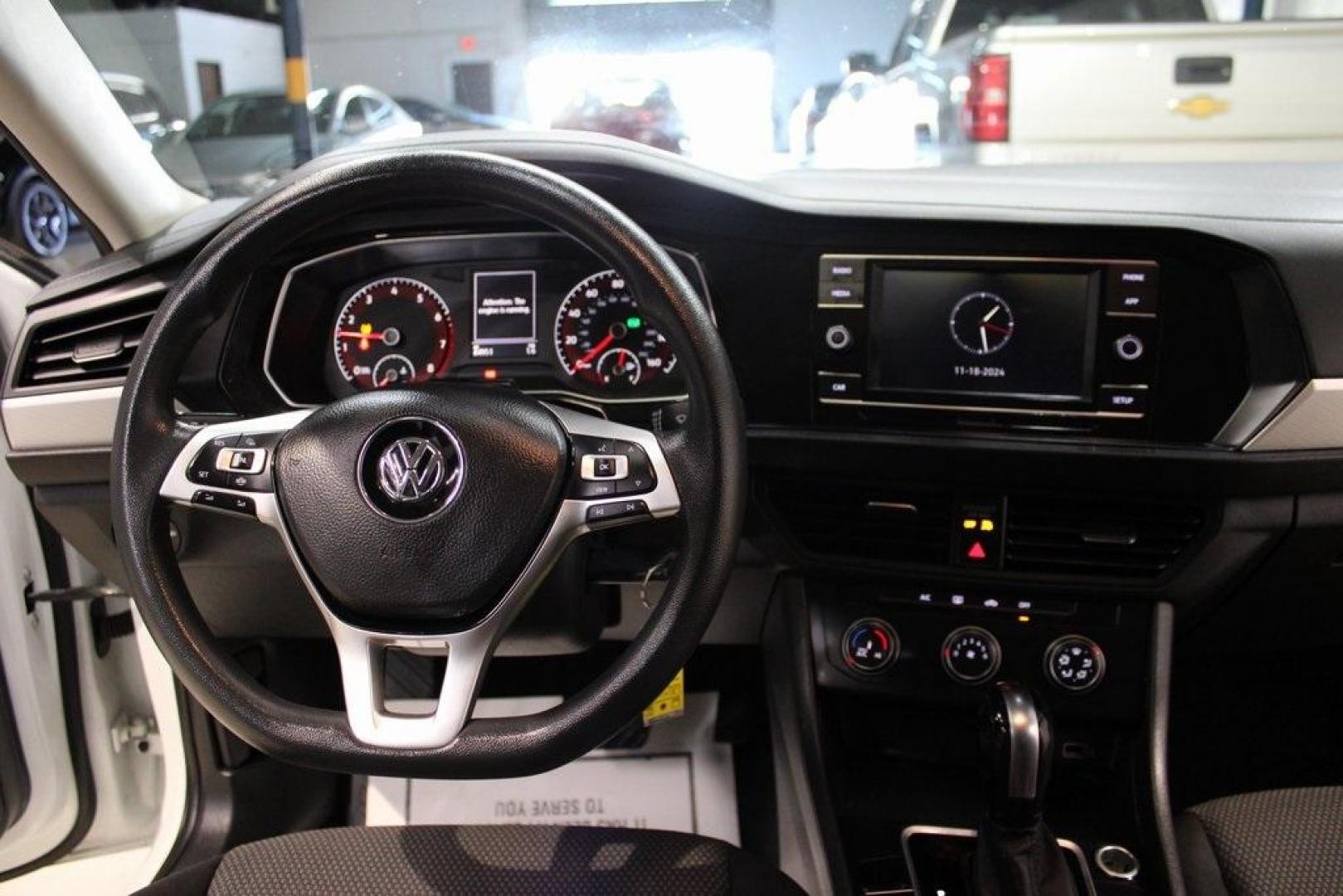 2019 White /Titan Black Volkswagen Jetta 1.4T S (3VWCB7BUXKM) with an 1.4L TSI engine, Automatic transmission, located at 15300 Midway Rd., Addison, TX, 75001, (972) 702-0011, 32.958321, -96.838074 - ntroducing the 2019 Volkswagen Jetta 1.4T S, now available at Midway Auto Group in Addison, Texas. This stylish sedan combines performance, efficiency, and modern features, making it an excellent choice for both daily commutes and weekend drives.<br><br>Key Features:<br><br>Engine: 1.4L TSI Turbocha - Photo#15