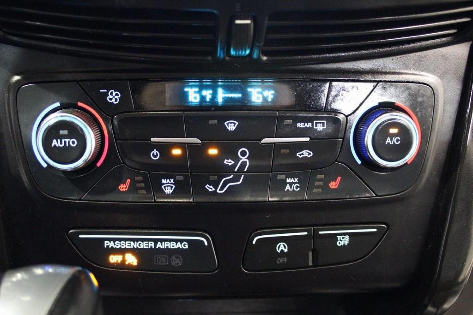 2017 White Gold /Charcoal Black Ford Escape Titanium (1FMCU0J91HU) with an EcoBoost 2.0L I4 GTDi DOHC Turbocharged VCT engine, Automatic transmission, located at 15300 Midway Rd., Addison, TX, 75001, (972) 702-0011, 32.958321, -96.838074 - Photo#22