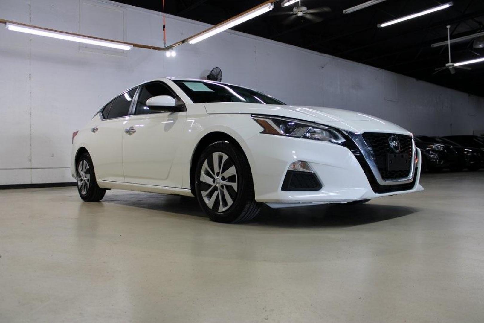 2019 Glacier White /Charcoal Nissan Altima 2.5 S (1N4BL4BV8KC) with an 2.5L 4-Cylinder DOHC 16V engine, CVT transmission, located at 15300 Midway Rd., Addison, TX, 75001, (972) 702-0011, 32.958321, -96.838074 - Photo#1