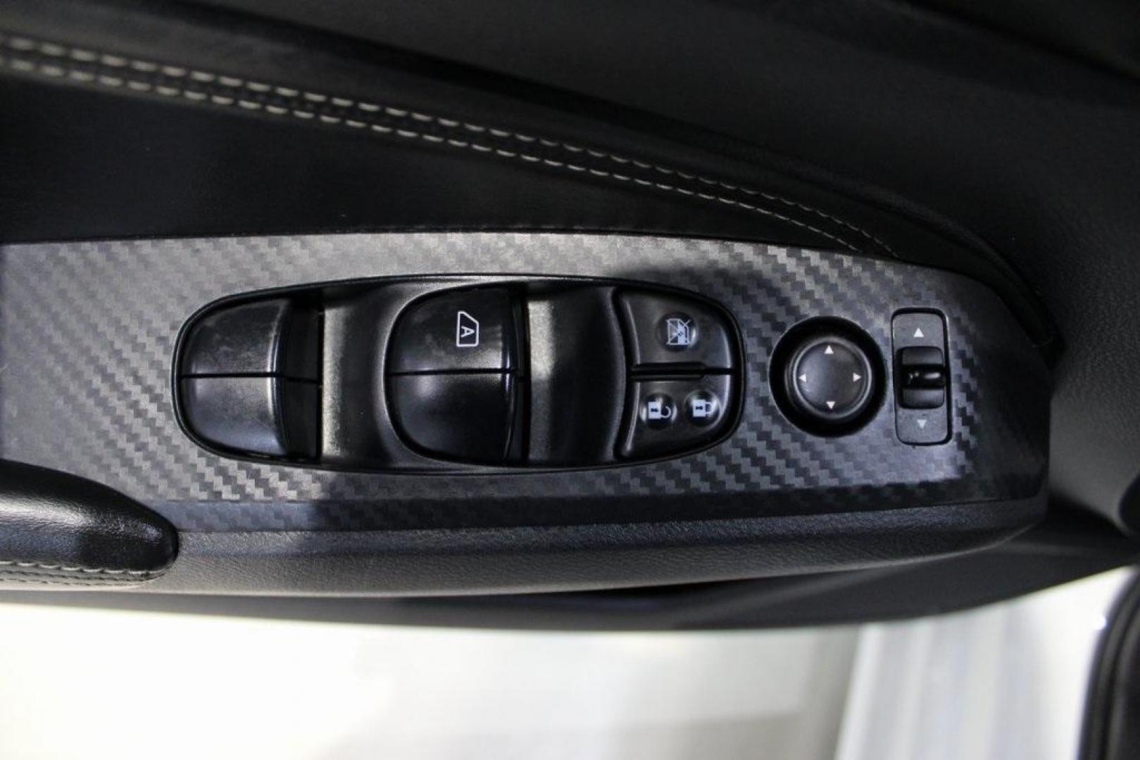 2019 Glacier White /Charcoal Nissan Altima 2.5 S (1N4BL4BV8KC) with an 2.5L 4-Cylinder DOHC 16V engine, CVT transmission, located at 15300 Midway Rd., Addison, TX, 75001, (972) 702-0011, 32.958321, -96.838074 - Photo#28