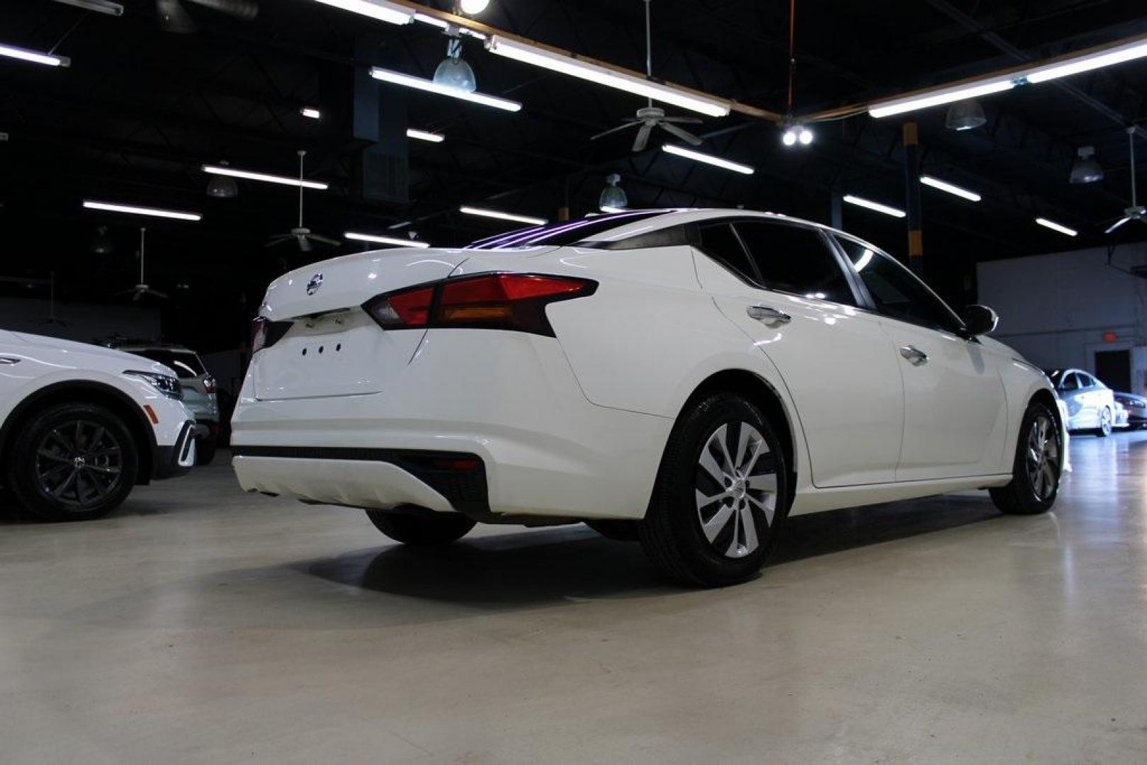 2019 Glacier White /Charcoal Nissan Altima 2.5 S (1N4BL4BV8KC) with an 2.5L 4-Cylinder DOHC 16V engine, CVT transmission, located at 15300 Midway Rd., Addison, TX, 75001, (972) 702-0011, 32.958321, -96.838074 - Photo#2