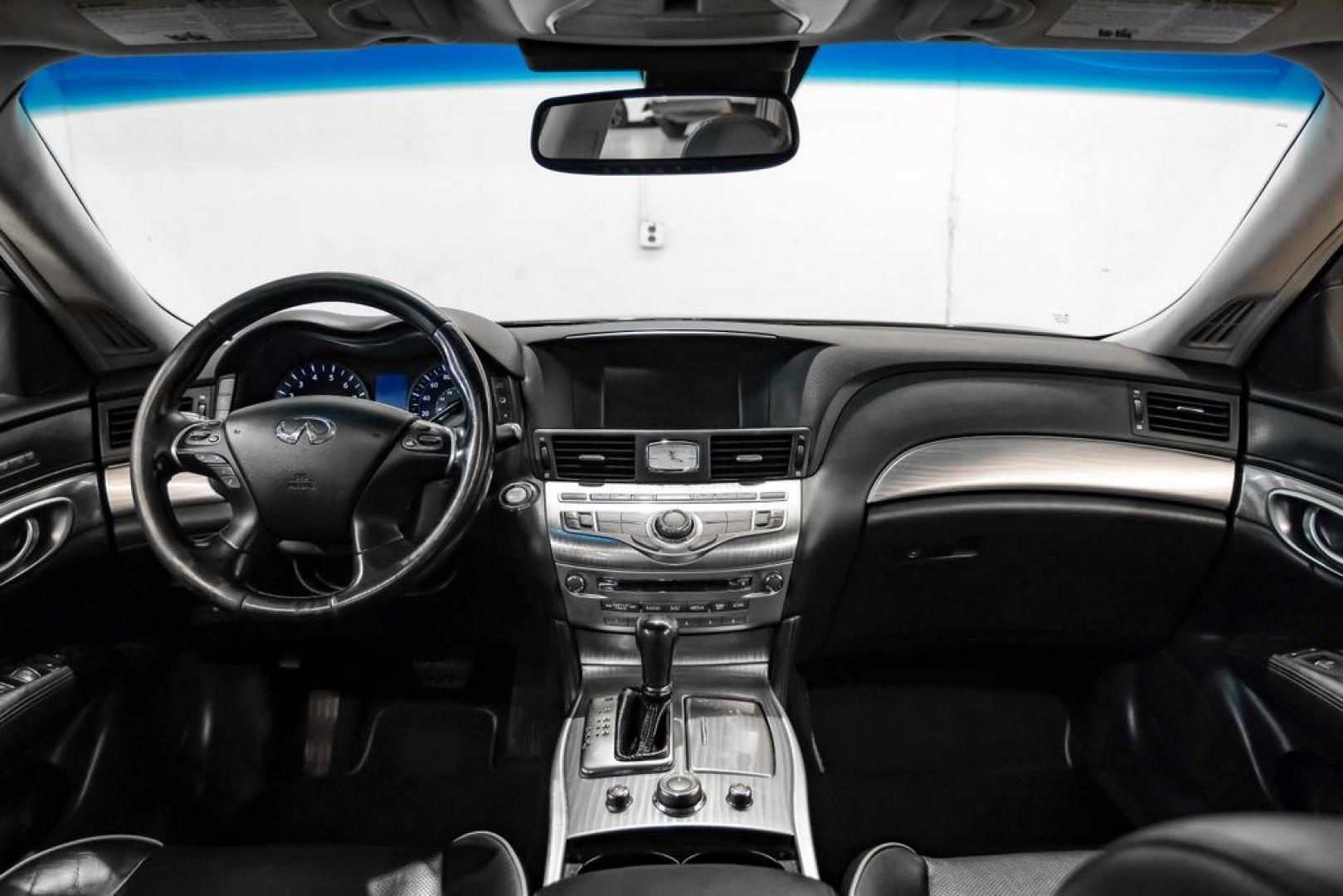2019 Black Obsidian /Graphite INFINITI Q70L 3.7 (JN1BY1PP7KM) with an 3.7L V6 DOHC 24V VVEL engine, Automatic transmission, located at 15300 Midway Rd., Addison, TX, 75001, (972) 702-0011, 32.958321, -96.838074- Photo#12