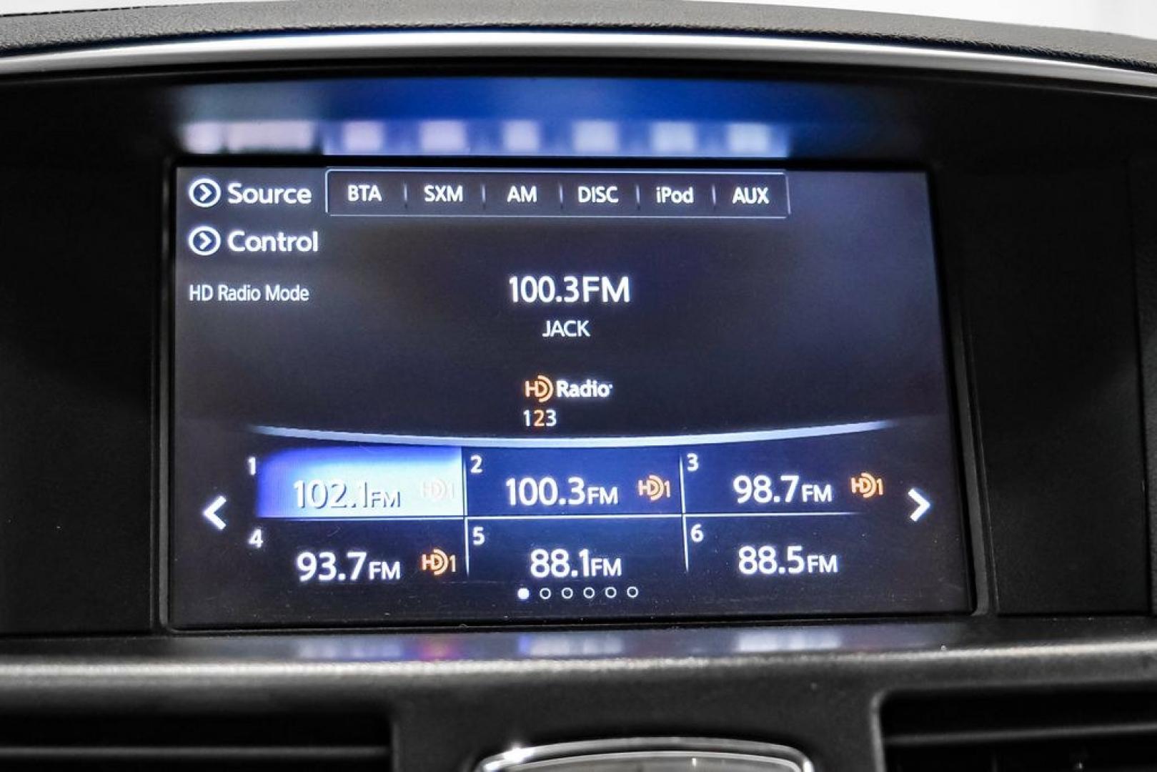 2019 Black Obsidian /Graphite INFINITI Q70L 3.7 (JN1BY1PP7KM) with an 3.7L V6 DOHC 24V VVEL engine, Automatic transmission, located at 15300 Midway Rd., Addison, TX, 75001, (972) 702-0011, 32.958321, -96.838074- Photo#27