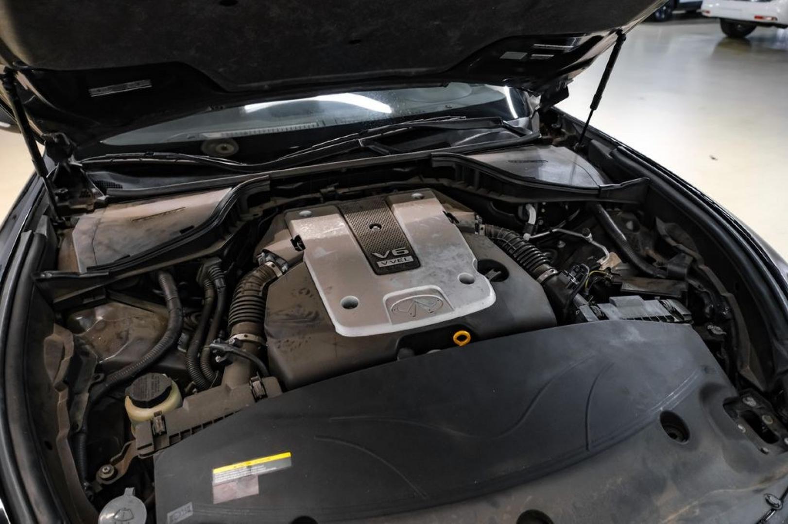 2019 Black Obsidian /Graphite INFINITI Q70L 3.7 (JN1BY1PP7KM) with an 3.7L V6 DOHC 24V VVEL engine, Automatic transmission, located at 15300 Midway Rd., Addison, TX, 75001, (972) 702-0011, 32.958321, -96.838074- Photo#50