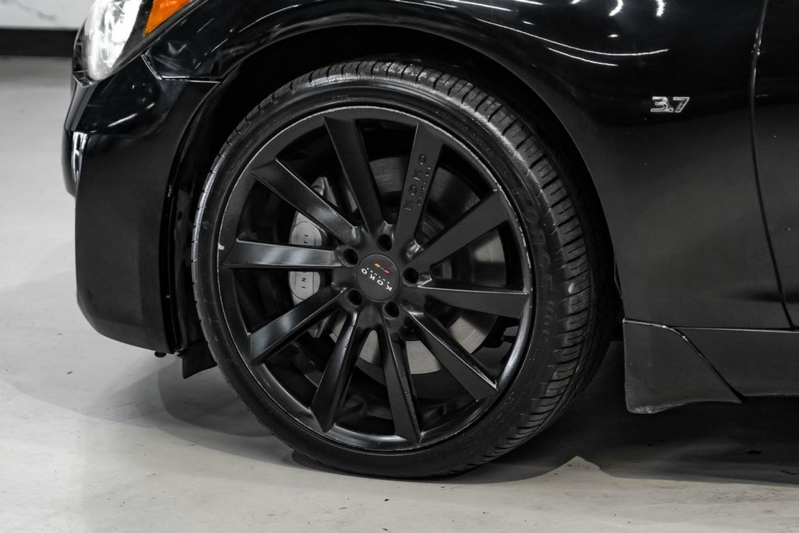 2019 Black Obsidian /Graphite INFINITI Q70L 3.7 (JN1BY1PP7KM) with an 3.7L V6 DOHC 24V VVEL engine, Automatic transmission, located at 15300 Midway Rd., Addison, TX, 75001, (972) 702-0011, 32.958321, -96.838074- Photo#55