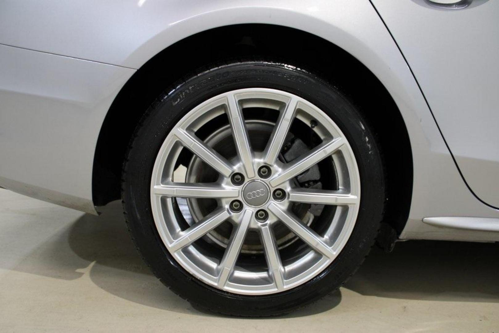 2016 Florett Silver Metallic Audi A4 2.0T Premium (WAUAFAFL7GN) with an 2.0L 4-Cylinder TFSI DOHC engine, CVT transmission, located at 15300 Midway Rd., Addison, TX, 75001, (972) 702-0011, 32.958321, -96.838074 - Photo#10