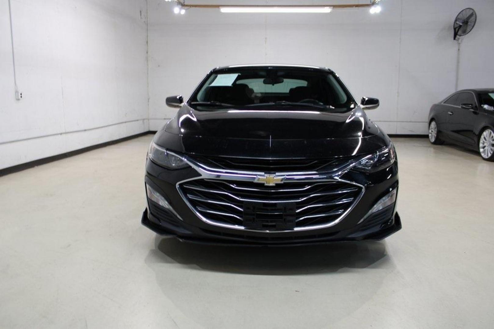 2020 Mosaic Black Metallic /Jet Black Chevrolet Malibu LT (1G1ZD5ST1LF) with an 1.5L DOHC engine, CVT transmission, located at 15300 Midway Rd., Addison, TX, 75001, (972) 702-0011, 32.958321, -96.838074 - Photo#5