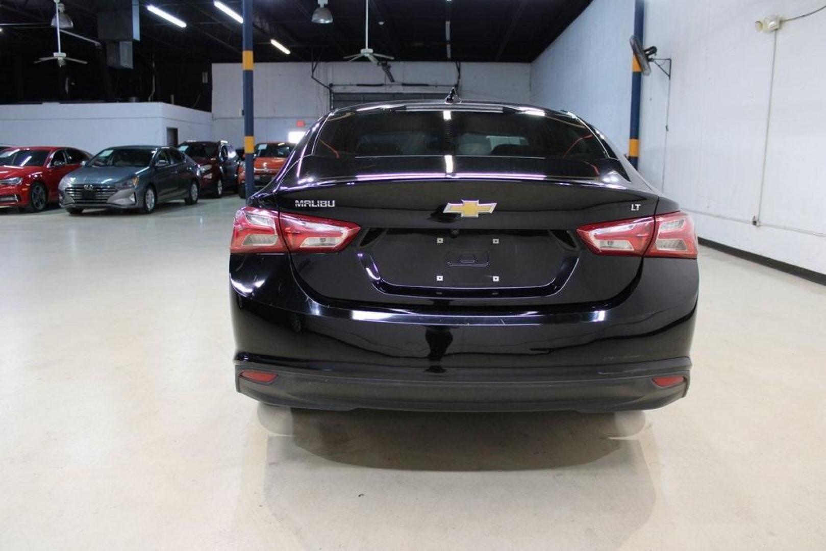 2020 Mosaic Black Metallic /Jet Black Chevrolet Malibu LT (1G1ZD5ST1LF) with an 1.5L DOHC engine, CVT transmission, located at 15300 Midway Rd., Addison, TX, 75001, (972) 702-0011, 32.958321, -96.838074 - Photo#7