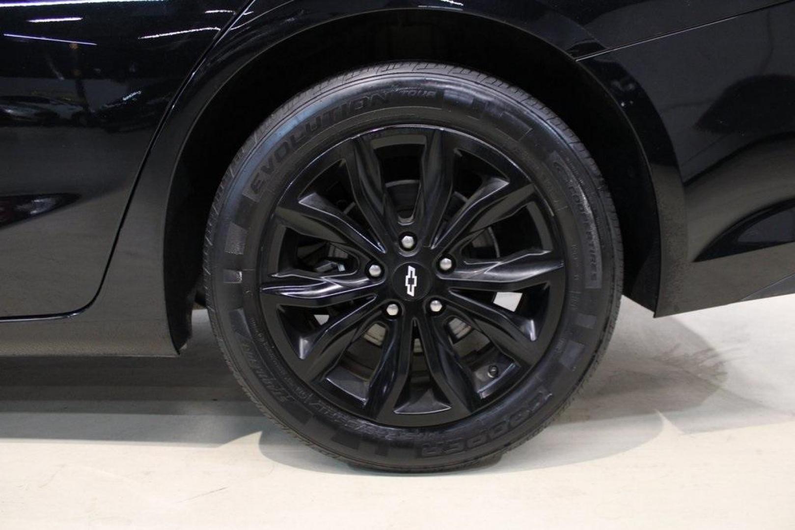 2020 Mosaic Black Metallic /Jet Black Chevrolet Malibu LT (1G1ZD5ST1LF) with an 1.5L DOHC engine, CVT transmission, located at 15300 Midway Rd., Addison, TX, 75001, (972) 702-0011, 32.958321, -96.838074 - Photo#9