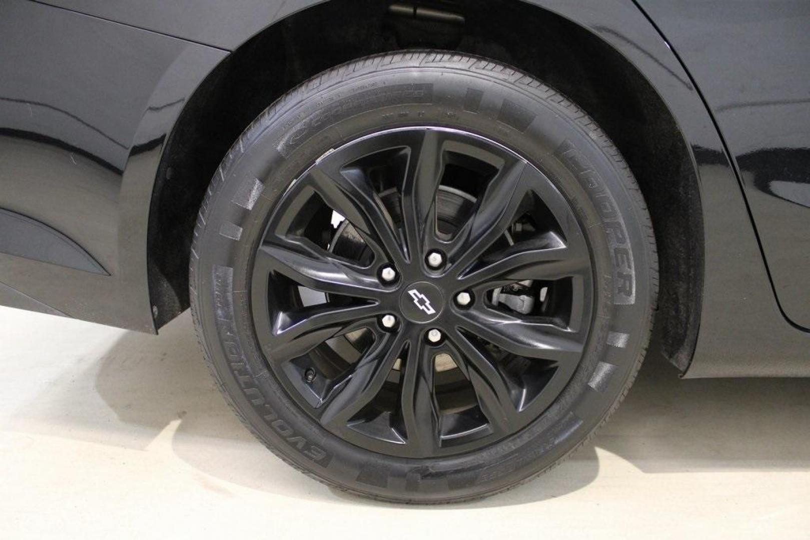 2020 Mosaic Black Metallic /Jet Black Chevrolet Malibu LT (1G1ZD5ST1LF) with an 1.5L DOHC engine, CVT transmission, located at 15300 Midway Rd., Addison, TX, 75001, (972) 702-0011, 32.958321, -96.838074 - Photo#10