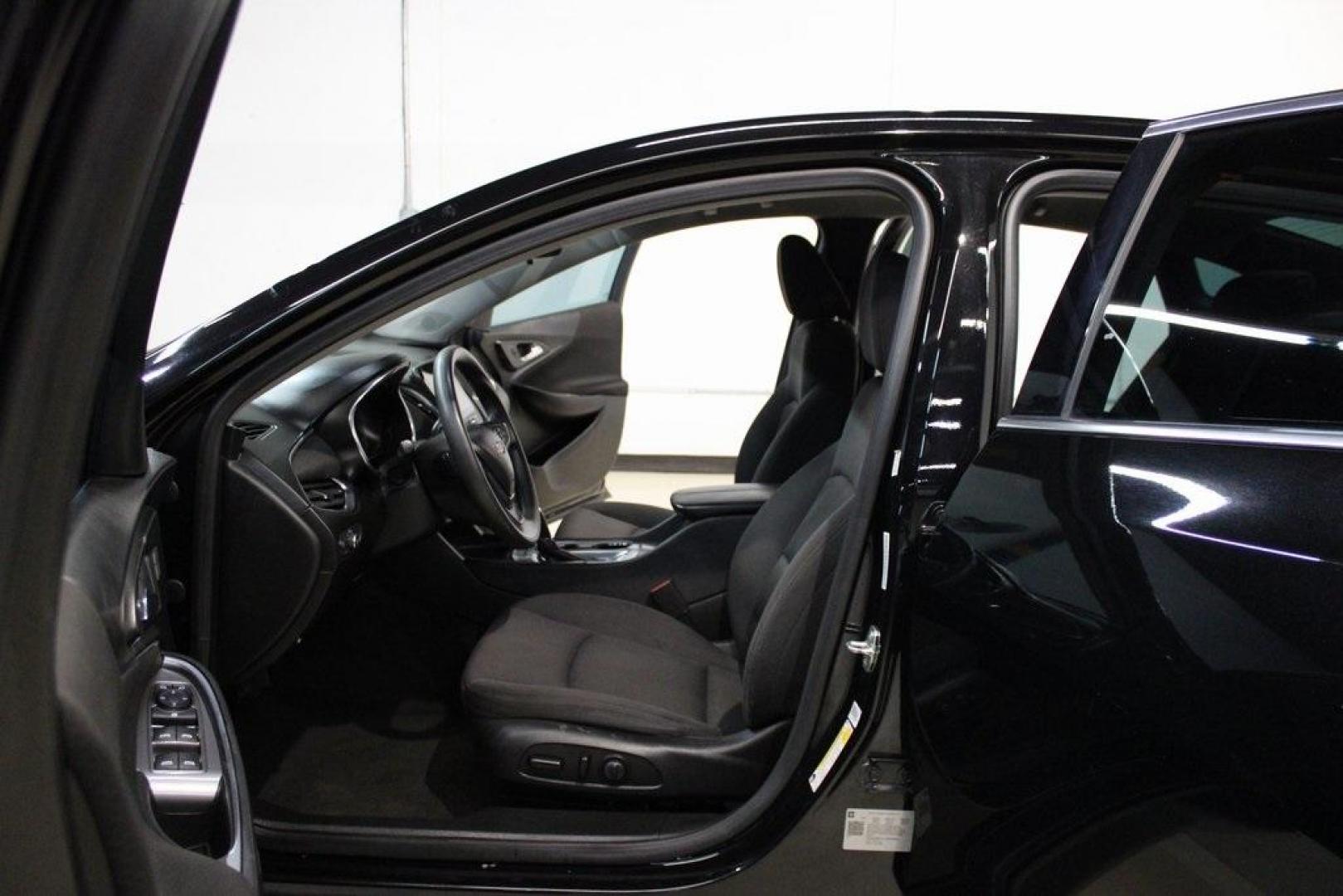 2020 Mosaic Black Metallic /Jet Black Chevrolet Malibu LT (1G1ZD5ST1LF) with an 1.5L DOHC engine, CVT transmission, located at 15300 Midway Rd., Addison, TX, 75001, (972) 702-0011, 32.958321, -96.838074 - Photo#12