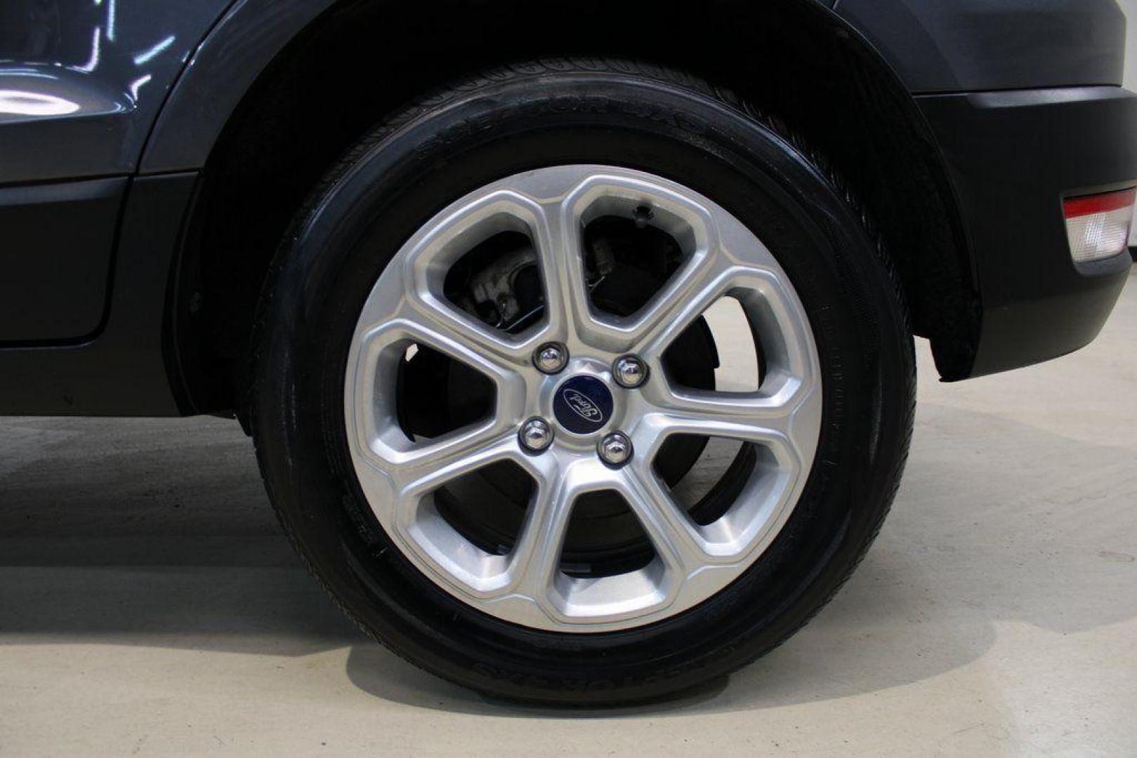 2019 Smoke /Ebony Black Ford EcoSport SE (MAJ3S2GE4KC) with an EcoBoost 1.0L I3 GTDi DOHC Turbocharged VCT engine, Automatic transmission, located at 15300 Midway Rd., Addison, TX, 75001, (972) 702-0011, 32.958321, -96.838074 - HOME OF THE NO HAGGLE PRICE - WHOLESALE PRICES TO THE PUBLIC!!<br><br>Smoke 2019 Ford EcoSport SE<br><br>27/29 City/Highway MPG<br><br><br>At Midway Auto Group, we strive to provide you with the best quality vehicles for the lowest possible price, and this 2019 Ford EcoSport is no exception,We finan - Photo#9