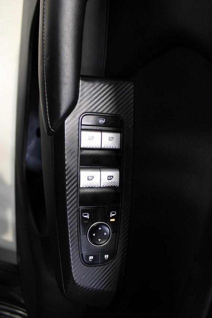 2022 Black /Black Mitsubishi Outlander SE (JA4J4UA88NZ) with an 2.5L 4-Cylinder DOHC engine, CVT transmission, located at 15300 Midway Rd., Addison, TX, 75001, (972) 702-0011, 32.958321, -96.838074 - Introducing the 2022 Mitsubishi Outlander Black Edition, now available at Midway Auto Group in Addison, Texas. This sleek and versatile SUV combines modern design with advanced features, offering a comfortable and connected driving experience.<br><br>Key Features:<br><br>Mileage: 127,641 miles<br><b - Photo#27