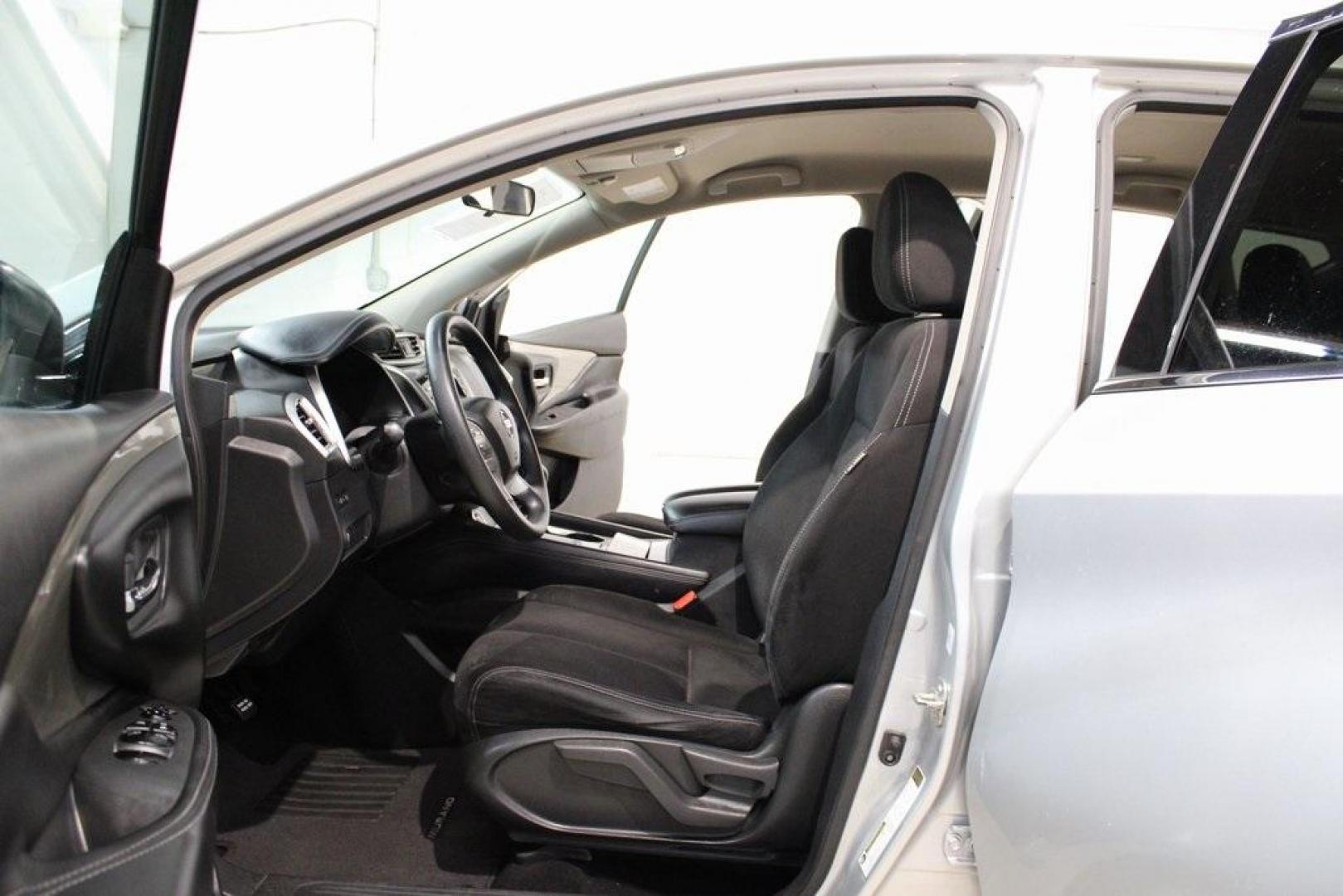 2017 Brilliant Silver Metallic /Graphite Nissan Murano S (5N1AZ2MG4HN) with an 3.5L V6 engine, CVT transmission, located at 15300 Midway Rd., Addison, TX, 75001, (972) 702-0011, 32.958321, -96.838074 - Midway Auto Group in Addison, TX, is pleased to offer this 2017 Nissan Murano S, a midsize crossover SUV that combines comfort, style, and performance.<br><br>Key Features:<br><br>Engine and Performance: Powered by a 3.5L V6 engine paired with a CVT transmission, delivering a balance of power and - Photo#11