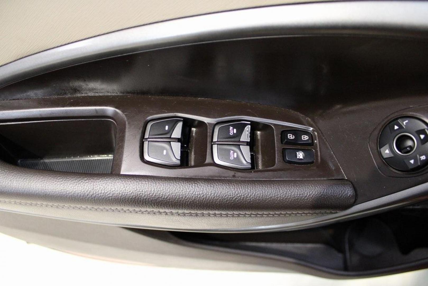 2017 Canyon Copper /Beige Hyundai Santa Fe Sport 2.4 Base (5XYZT3LB1HG) with an 2.4L I4 DGI DOHC 16V engine, Automatic transmission, located at 15300 Midway Rd., Addison, TX, 75001, (972) 702-0011, 32.958321, -96.838074 - Midway Auto Group in Addison, TX, is pleased to offer this 2017 Hyundai Santa Fe Sport, a versatile and stylish SUV that combines performance, comfort, and advanced features.<br><br>Key Features:<br><br>Engine and Performance: Powered by a 2.4-liter inline-4 engine, delivering a balance of power a - Photo#25