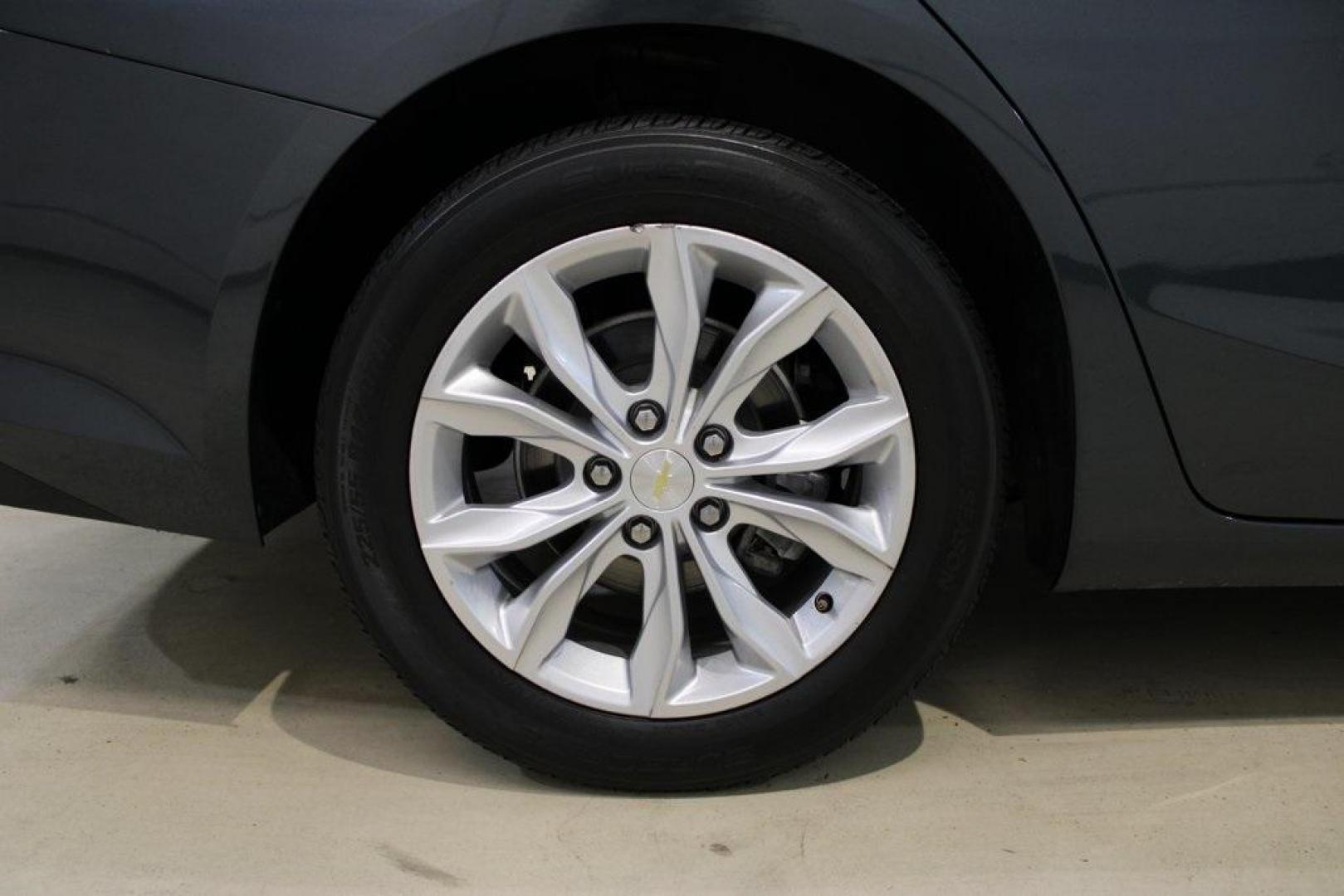 2021 Shadow Gray Metallic /Jet Black Chevrolet Malibu LT (1G1ZD5ST1MF) with an 1.5L DOHC engine, CVT transmission, located at 15300 Midway Rd., Addison, TX, 75001, (972) 702-0011, 32.958321, -96.838074 - Midway Auto Group in Addison, TX, is excited to offer this 2021 Chevrolet Malibu LT, a midsize sedan that combines modern styling, efficient performance, and a suite of desirable features to enhance your driving experience.<br><br>Key Features:<br><br>Engine and Performance: Equipped with a 1.5-li - Photo#10