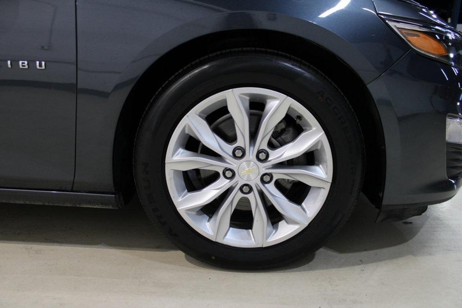 2021 Shadow Gray Metallic /Jet Black Chevrolet Malibu LT (1G1ZD5ST1MF) with an 1.5L DOHC engine, CVT transmission, located at 15300 Midway Rd., Addison, TX, 75001, (972) 702-0011, 32.958321, -96.838074 - Midway Auto Group in Addison, TX, is excited to offer this 2021 Chevrolet Malibu LT, a midsize sedan that combines modern styling, efficient performance, and a suite of desirable features to enhance your driving experience.<br><br>Key Features:<br><br>Engine and Performance: Equipped with a 1.5-li - Photo#11