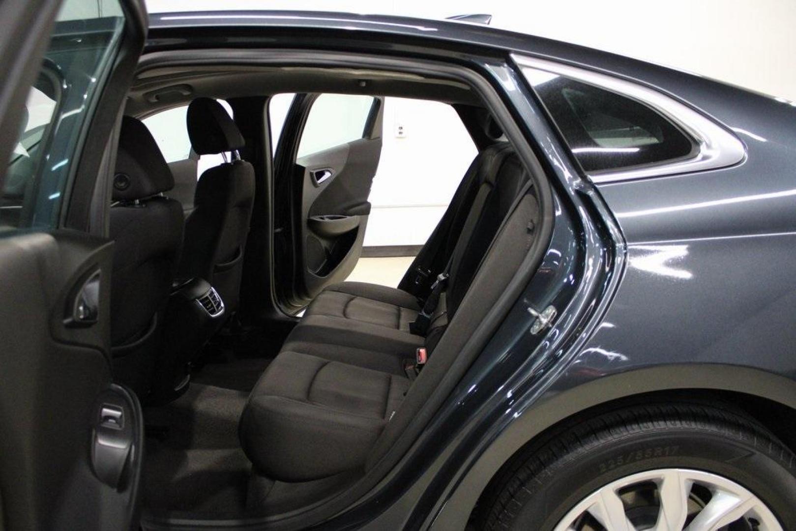 2021 Shadow Gray Metallic /Jet Black Chevrolet Malibu LT (1G1ZD5ST1MF) with an 1.5L DOHC engine, CVT transmission, located at 15300 Midway Rd., Addison, TX, 75001, (972) 702-0011, 32.958321, -96.838074 - Midway Auto Group in Addison, TX, is excited to offer this 2021 Chevrolet Malibu LT, a midsize sedan that combines modern styling, efficient performance, and a suite of desirable features to enhance your driving experience.<br><br>Key Features:<br><br>Engine and Performance: Equipped with a 1.5-li - Photo#16