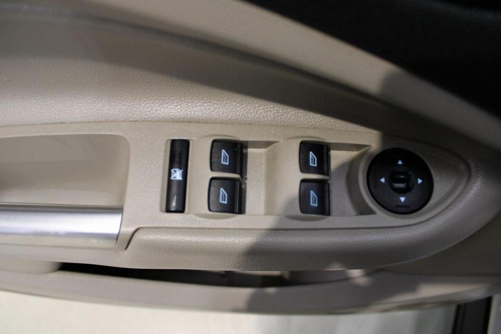 2018 White Platinum /Medium Light Stone Ford Escape SEL (1FMCU9HD7JU) with an 1.5L EcoBoost engine, Automatic transmission, located at 15300 Midway Rd., Addison, TX, 75001, (972) 702-0011, 32.958321, -96.838074 - Midway Auto Group in Addison, TX, is pleased to offer this 2018 Ford Escape SEL, a versatile and stylish SUV designed to meet your driving needs.<br><br>Key Features:<br><br>Engine and Performance: Powered by a 1.5L EcoBoost engine paired with an automatic transmission, delivering a balanced blend - Photo#28