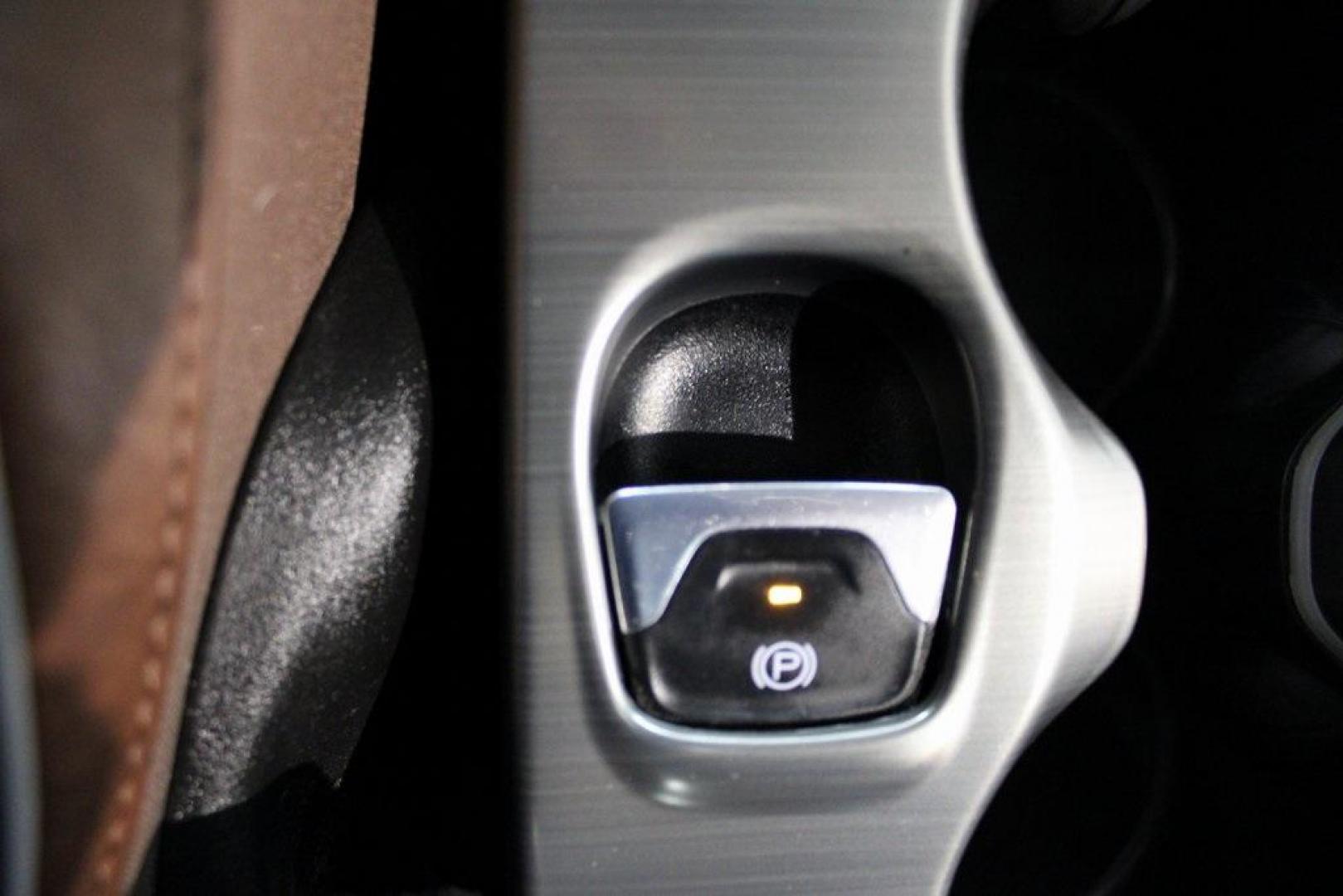 2016 Nero Cinema (Black Clear Coat) /Brown Fiat 500X Lounge (ZFBCFXDT8GP) with an 2.4L I4 MultiAir engine, Automatic transmission, located at 15300 Midway Rd., Addison, TX, 75001, (972) 702-0011, 32.958321, -96.838074 - Midway Auto Group in Addison, TX, is excited to offer this 2016 Fiat 500X Easy, a stylish and versatile subcompact crossover SUV that combines Italian design with practical functionality.<br><br>Key Features:<br><br>Engine and Performance: Equipped with a 2.4-liter Tigershark MultiAir 2 inline-4 e - Photo#20