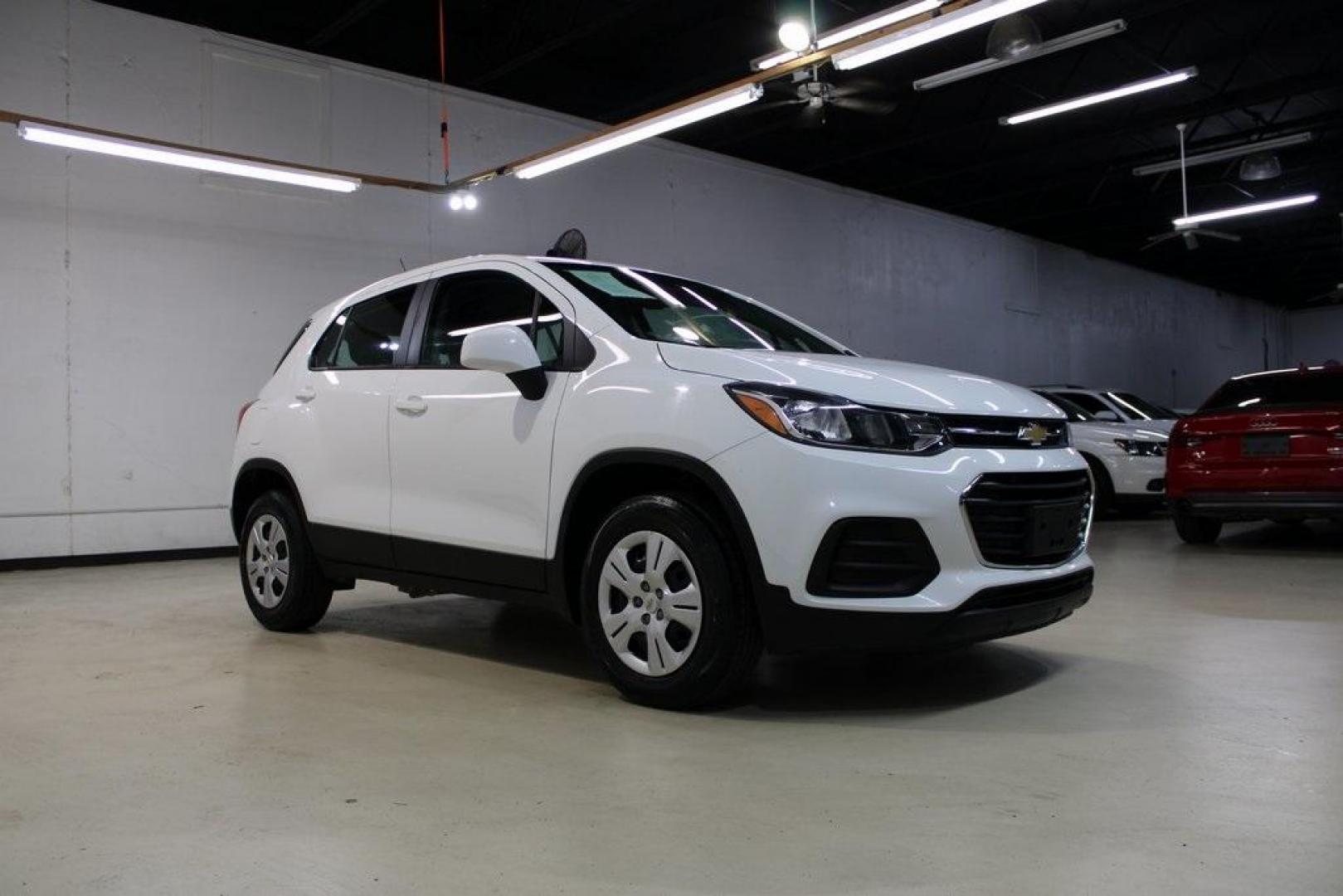 2018 Summit White /Black Chevrolet Trax LS (KL7CJNSB5JB) with an ECOTEC 1.4L I4 SMPI DOHC Turbocharged VVT engine, Automatic transmission, located at 15300 Midway Rd., Addison, TX, 75001, (972) 702-0011, 32.958321, -96.838074 - Photo#6